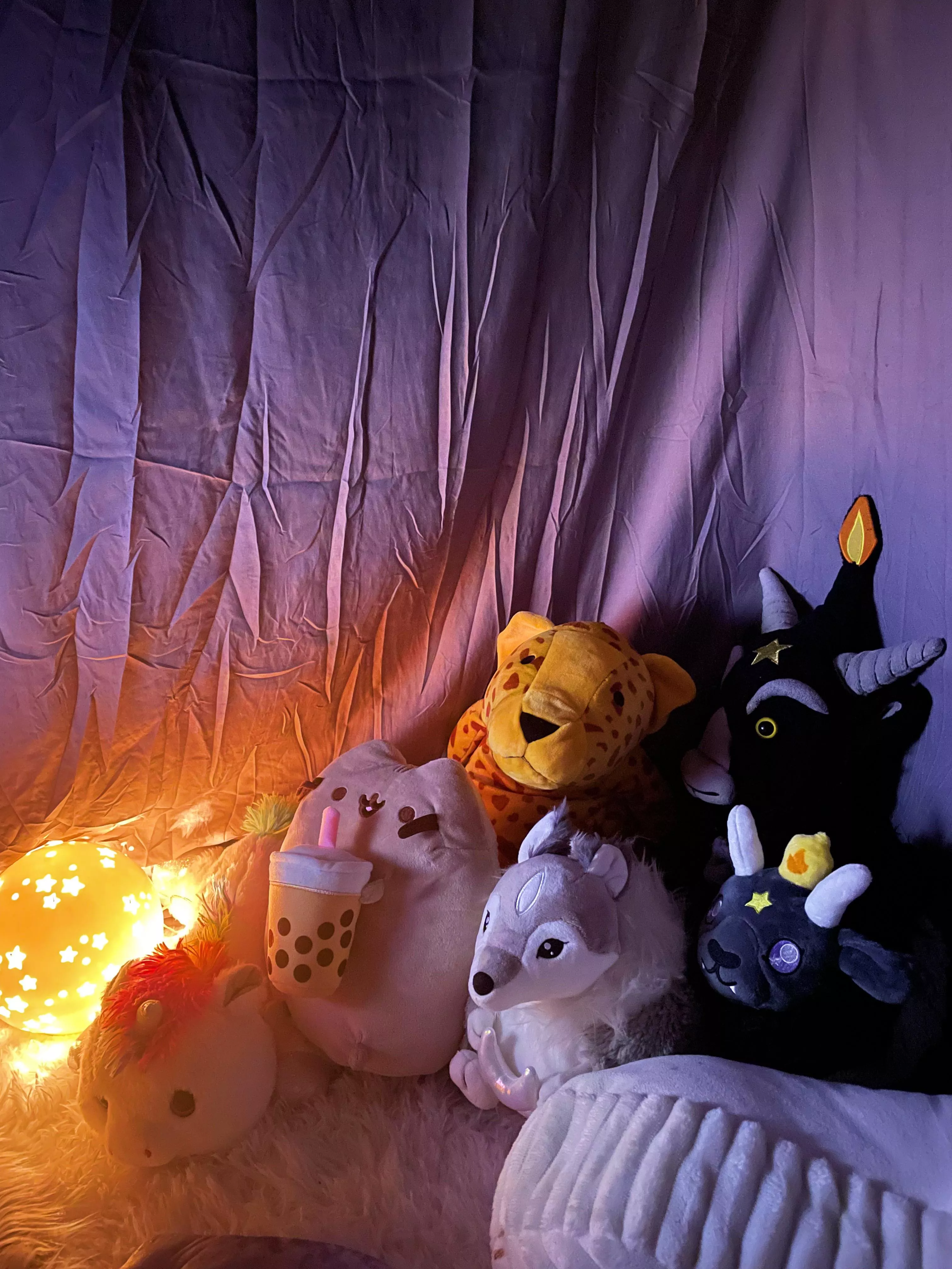 The stuffies and I are watching Owl House in the fort âœ¨