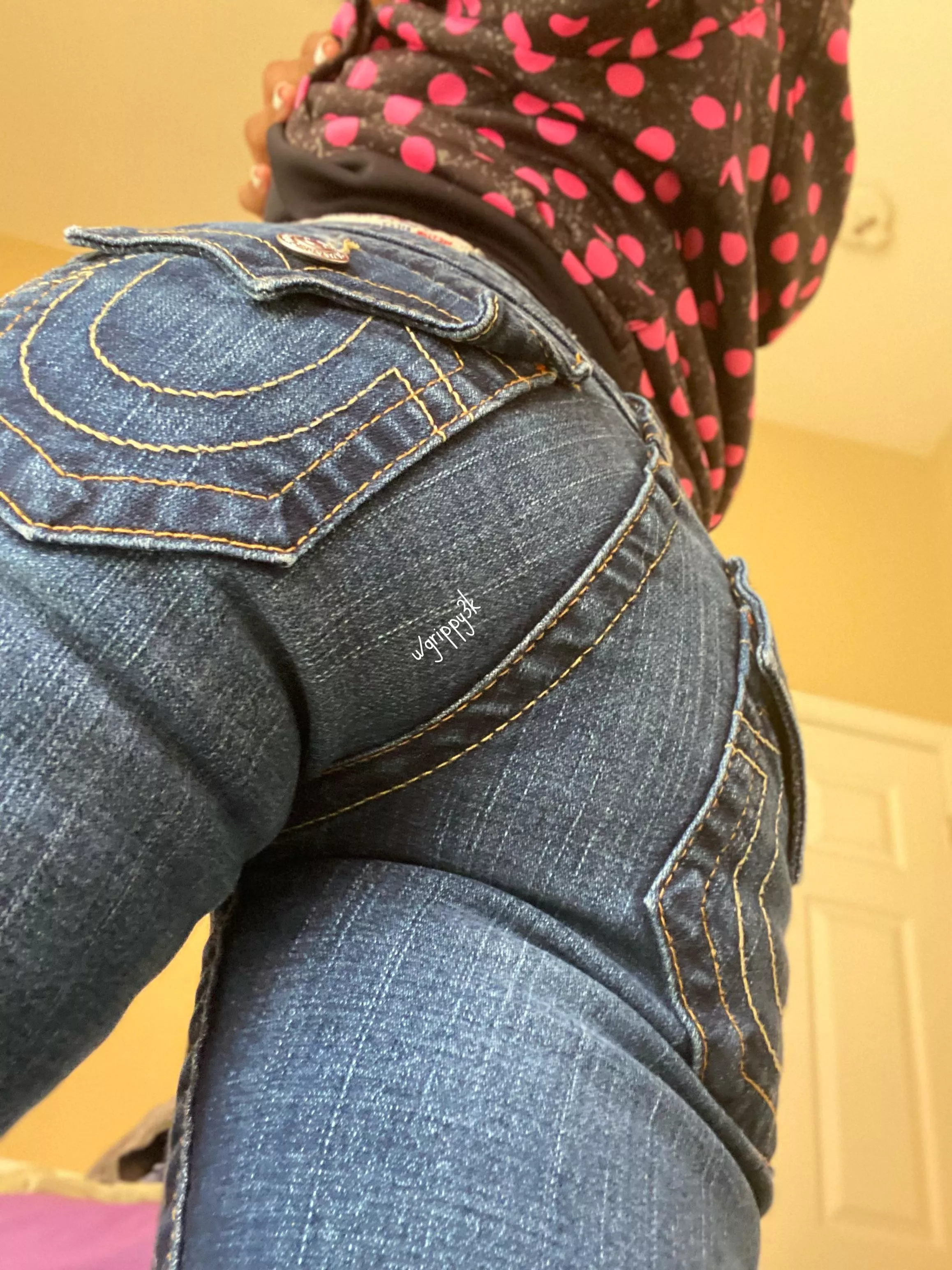 These are the jeans I would wear on our date ðŸ¥°