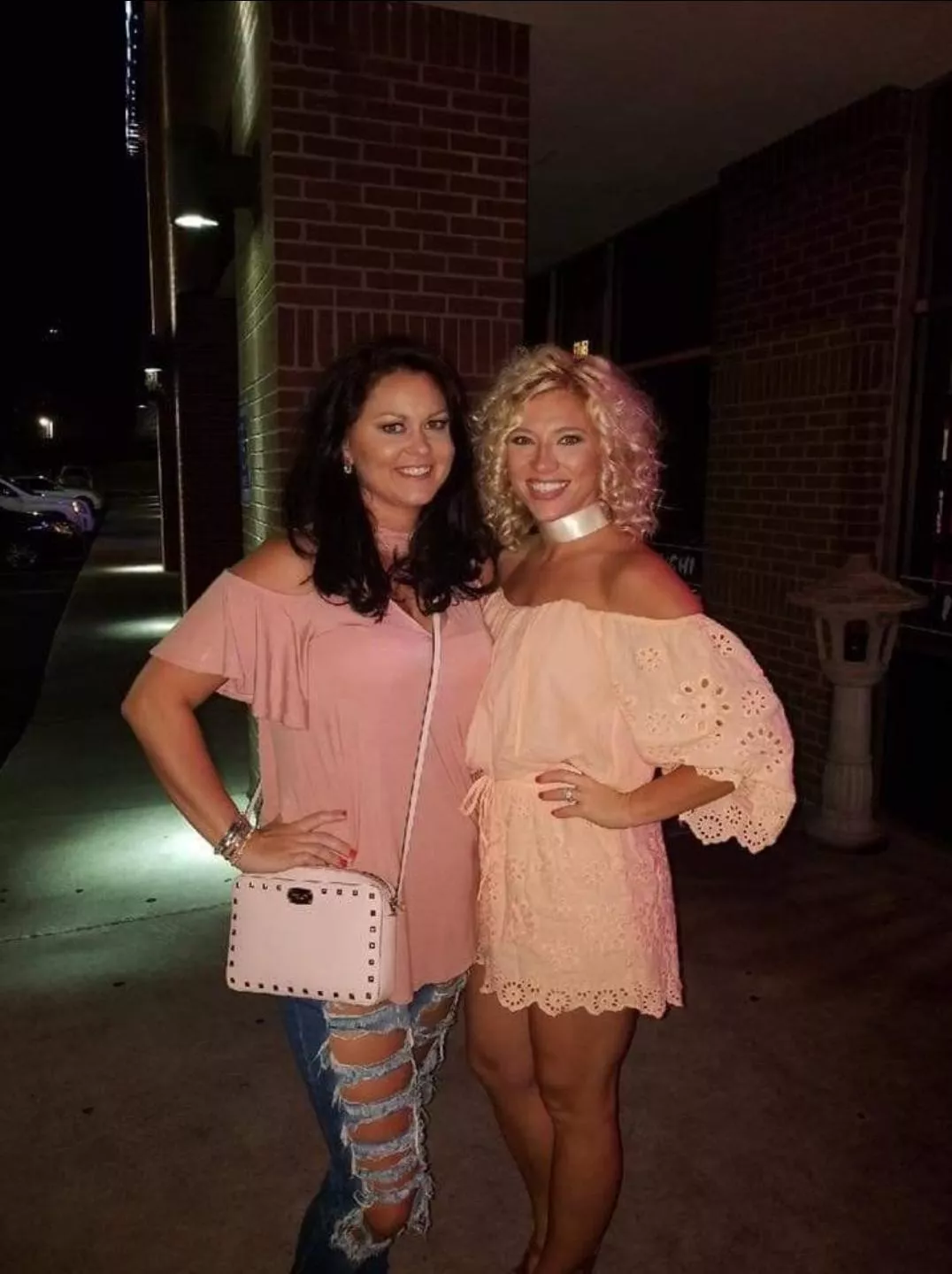 These two milfs are so fucking cute!