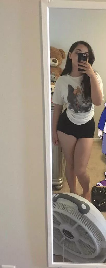 Thick ass bitch needs some alpha dick