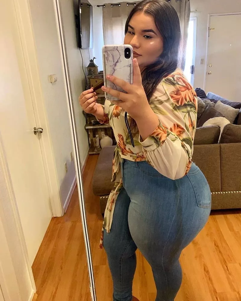 Thick Jeans Selfie