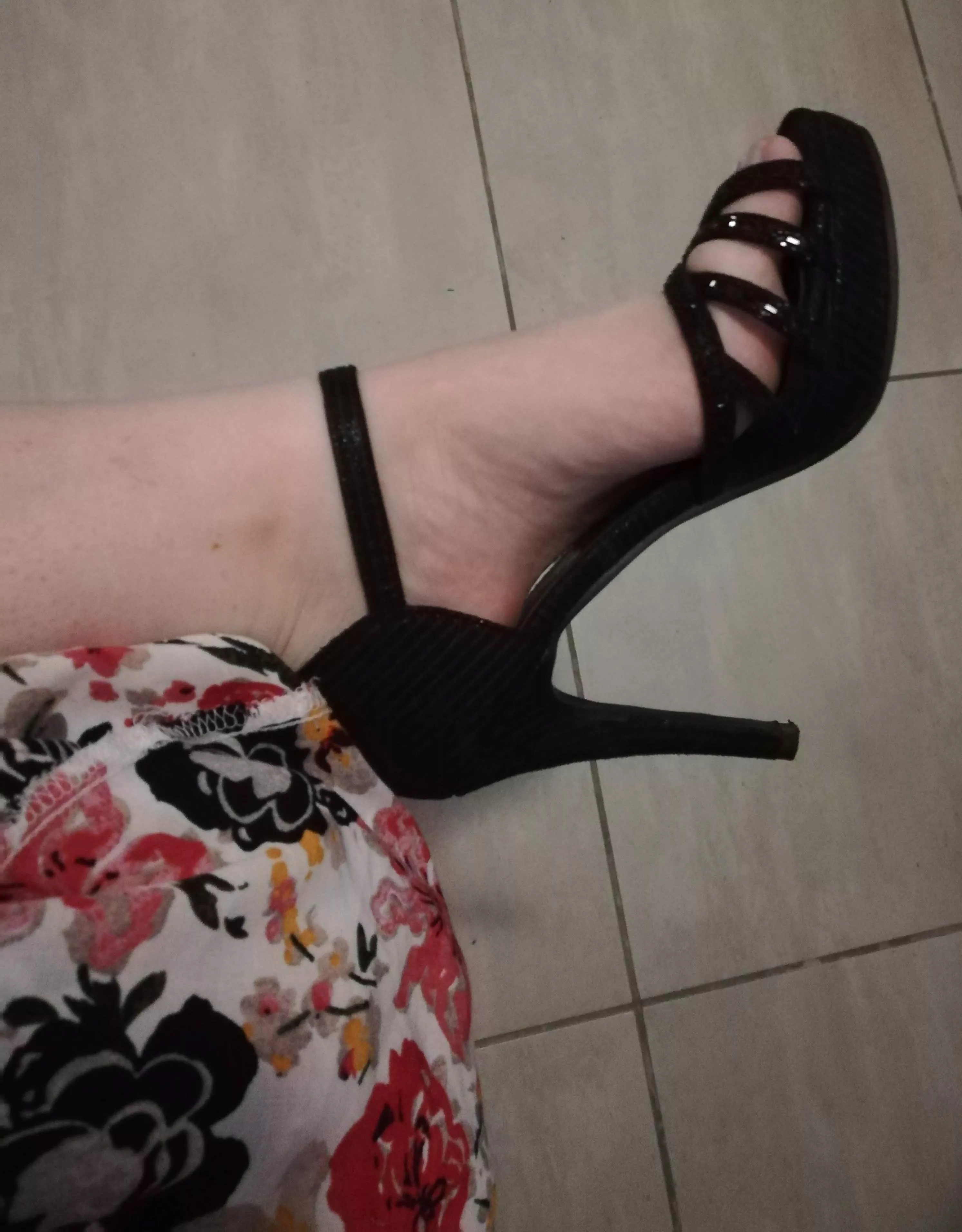 Think I found the perfect pair to match my sundress!