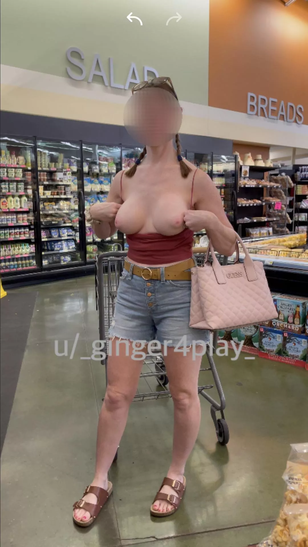 This is how a good little Milf shops