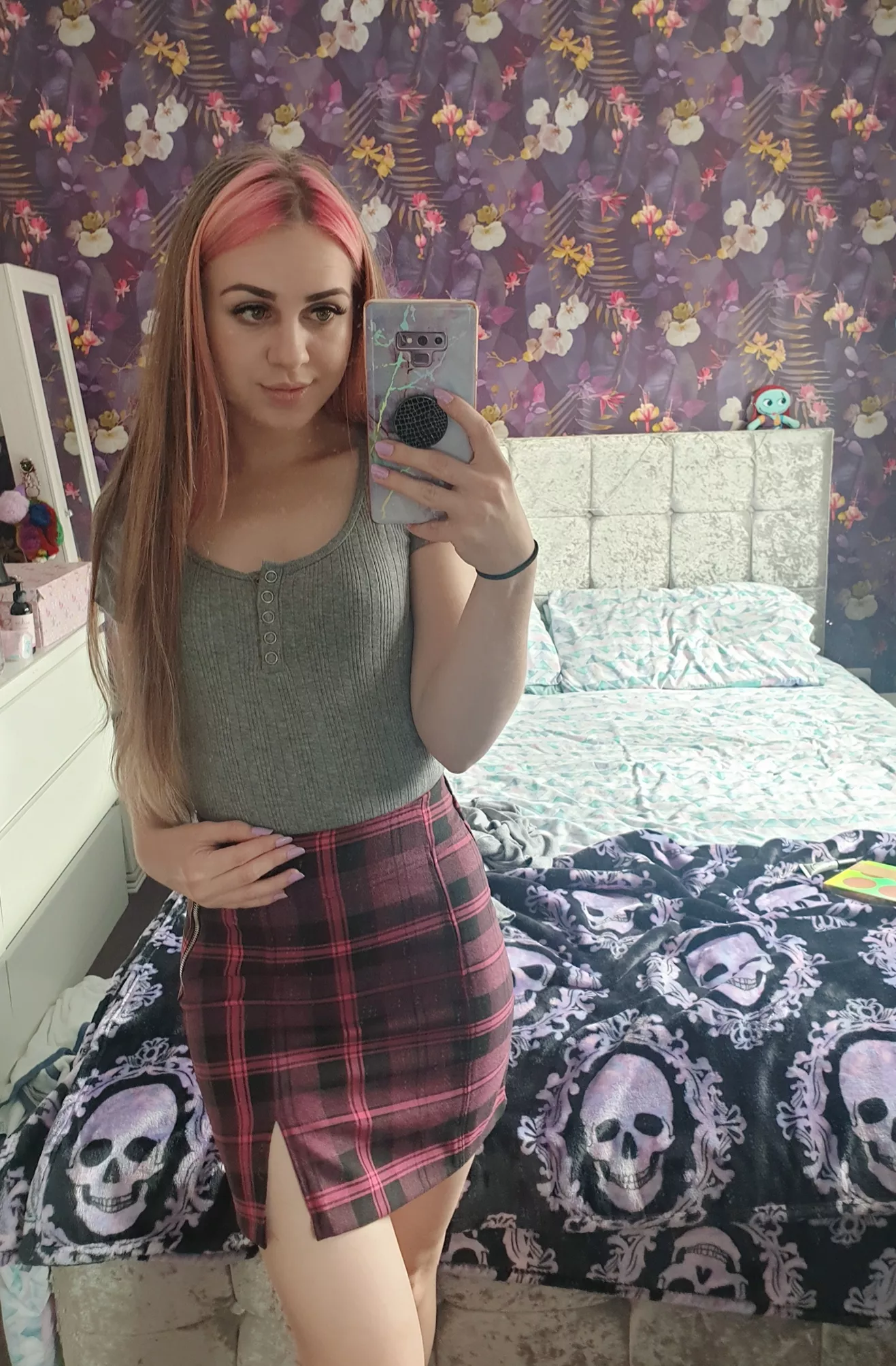 Thought I would show off my new skirt ðŸ˜˜