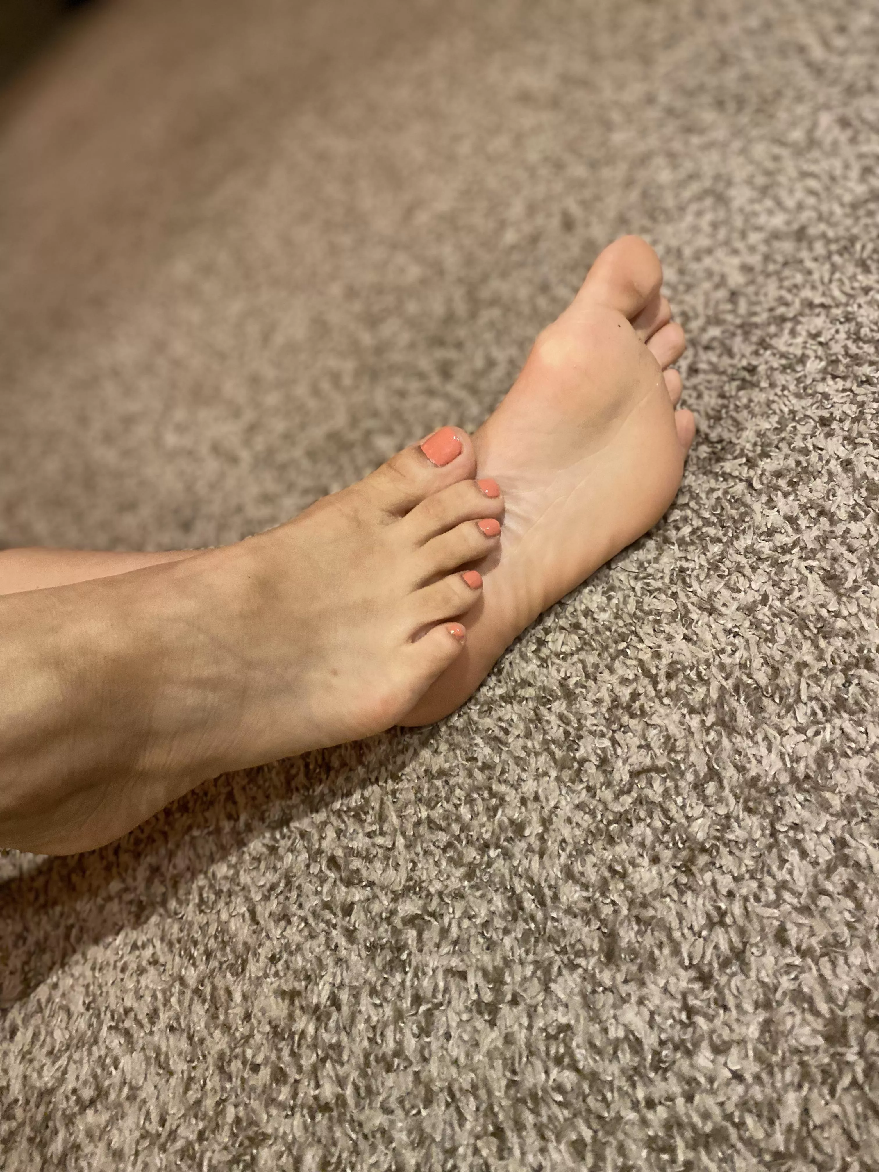 Ticklish toes 👣