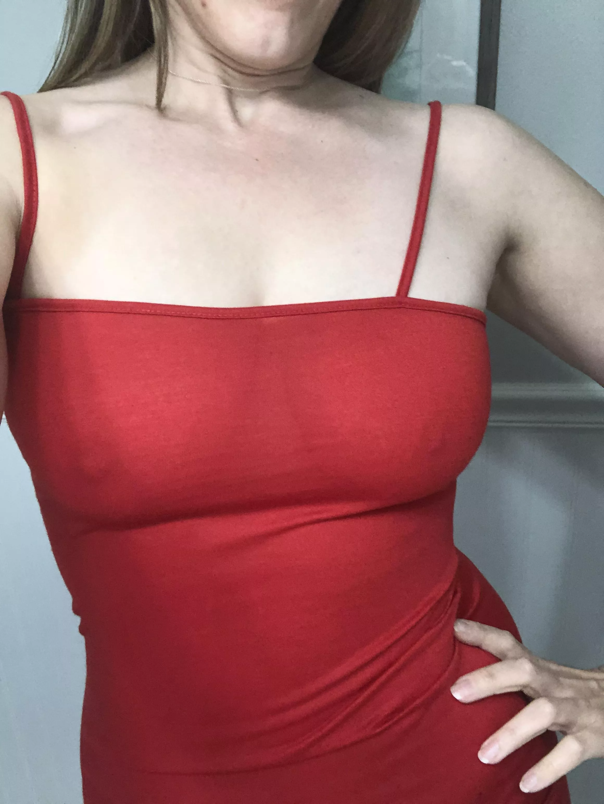 Tight red dresses are the best dresses