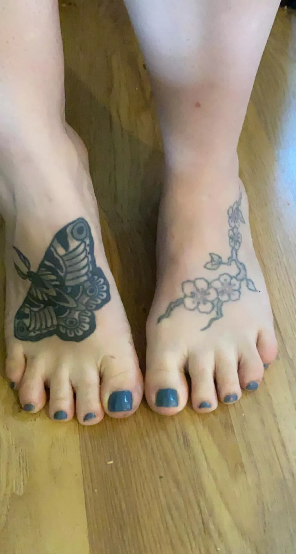 Tiny tattooed feet â¤ï¸