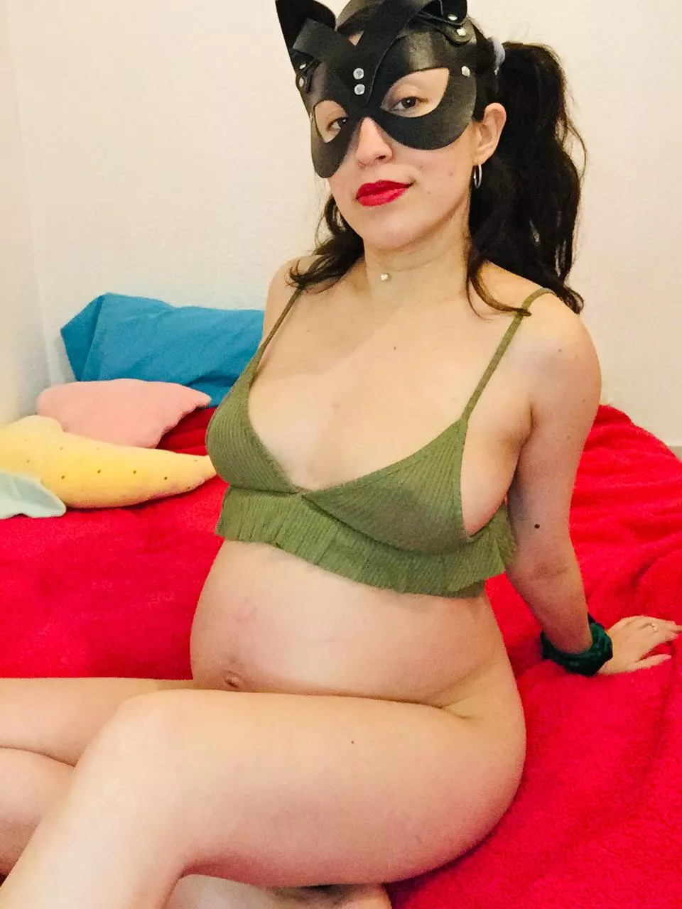 Tits and pregnancy curves. 28 weeks, petite and student 🔥 Photos and videos 🔞🤭 Do you have any fantasy? 😈 Link in profile and comments 😘