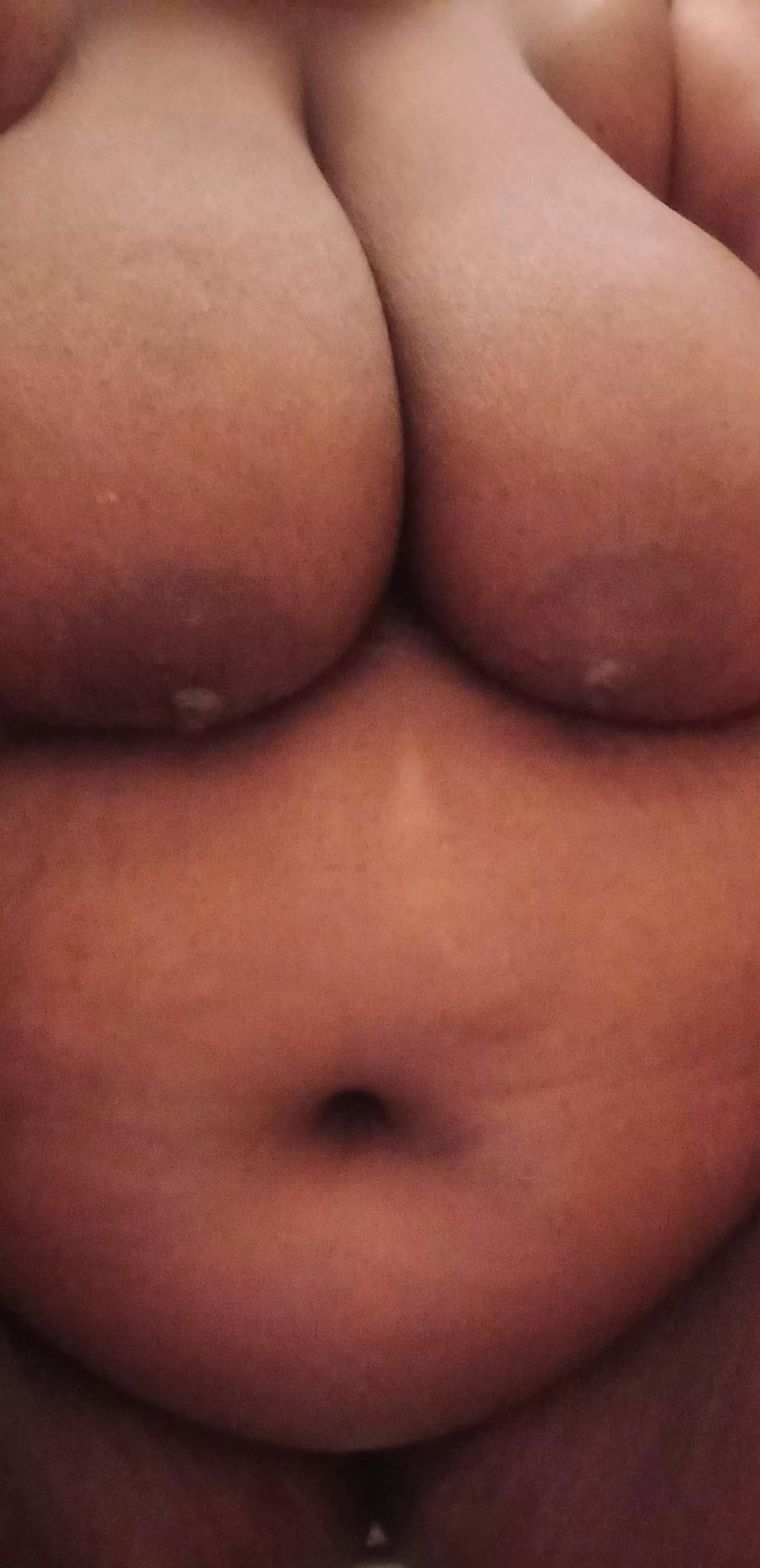 Tits and some tummy for your Tuesday perusal...