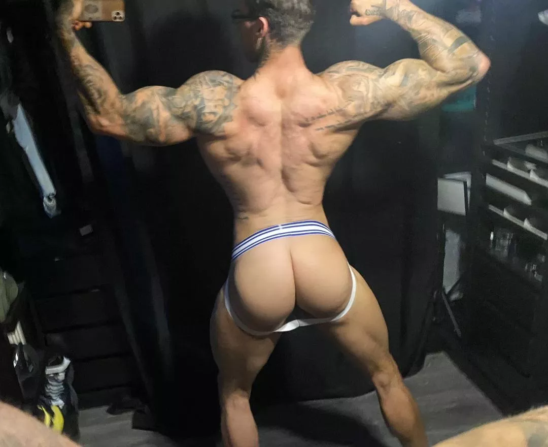 Todays jock.. i love the way they frame my ass 🍑🍆💦