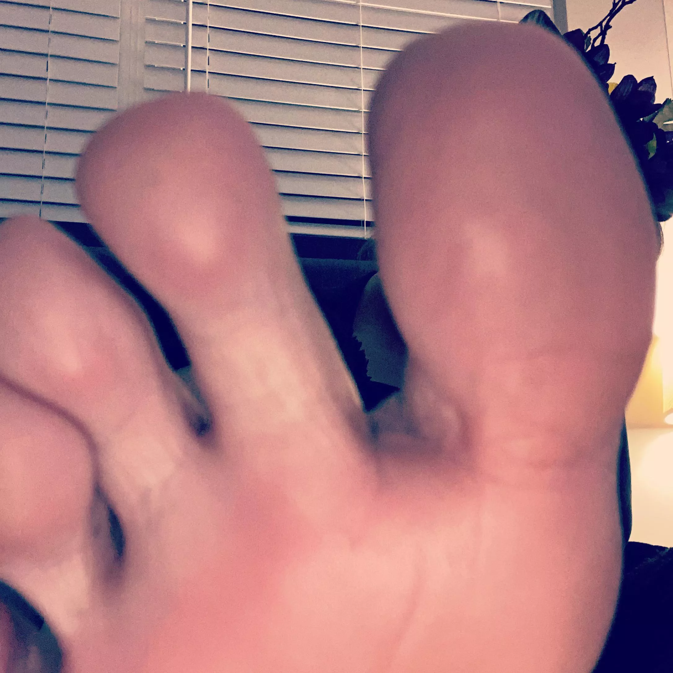 Toes go in face, then mouth 😲 open wide for me 🤗🤍