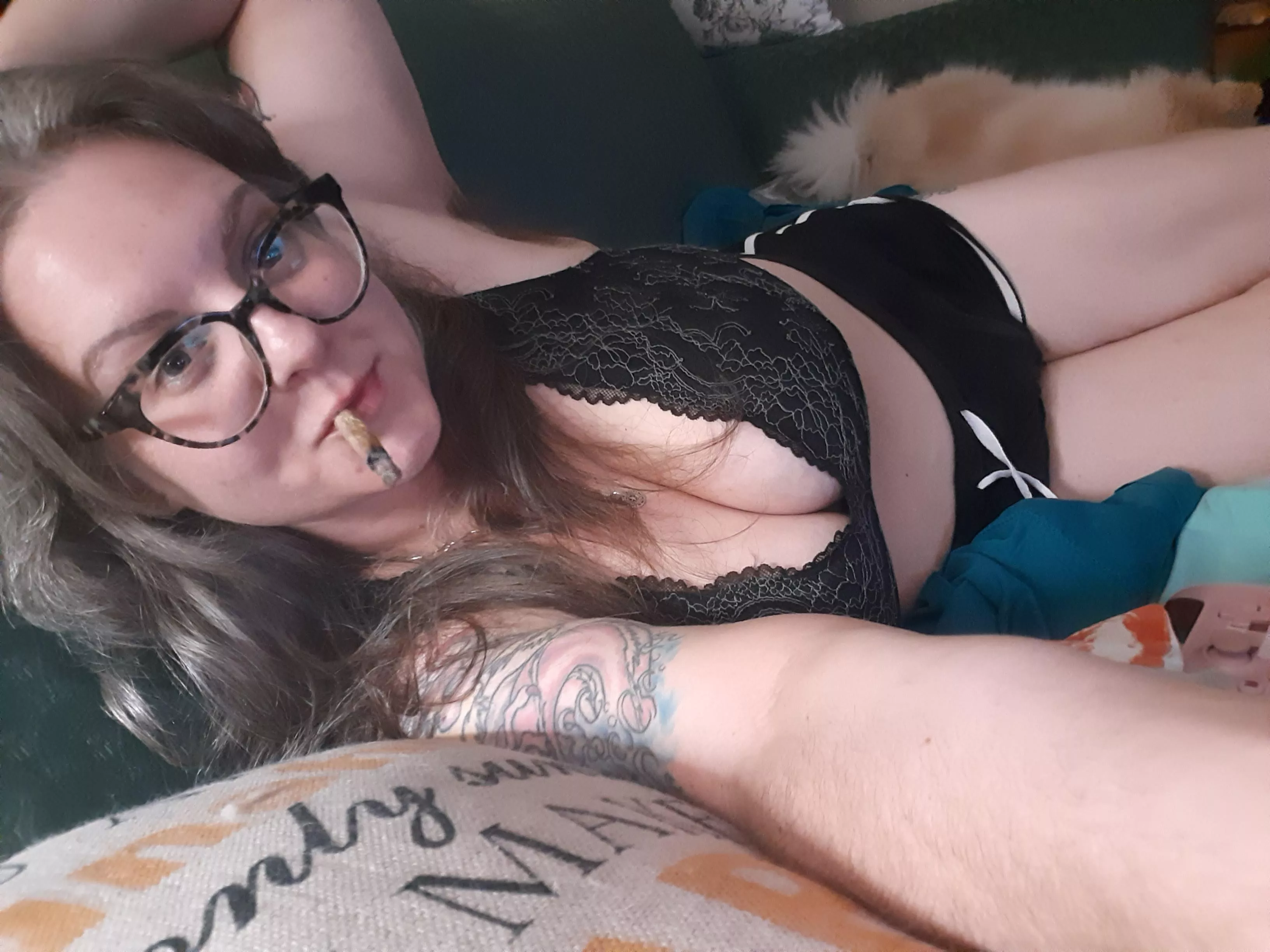 Tokes, tits and hairy pits. All natural and loving life!