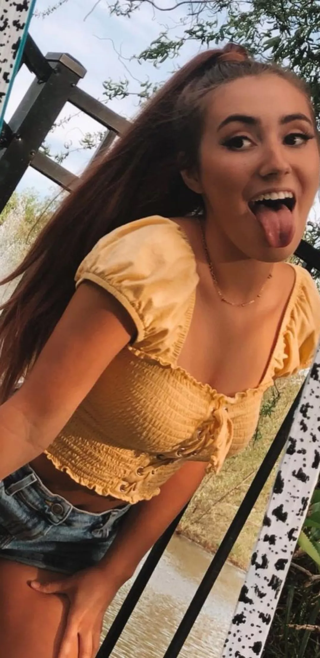 Tongues out IRTR