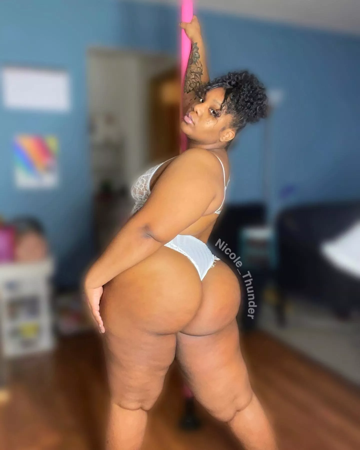 Too much ass ? Or not enough ?