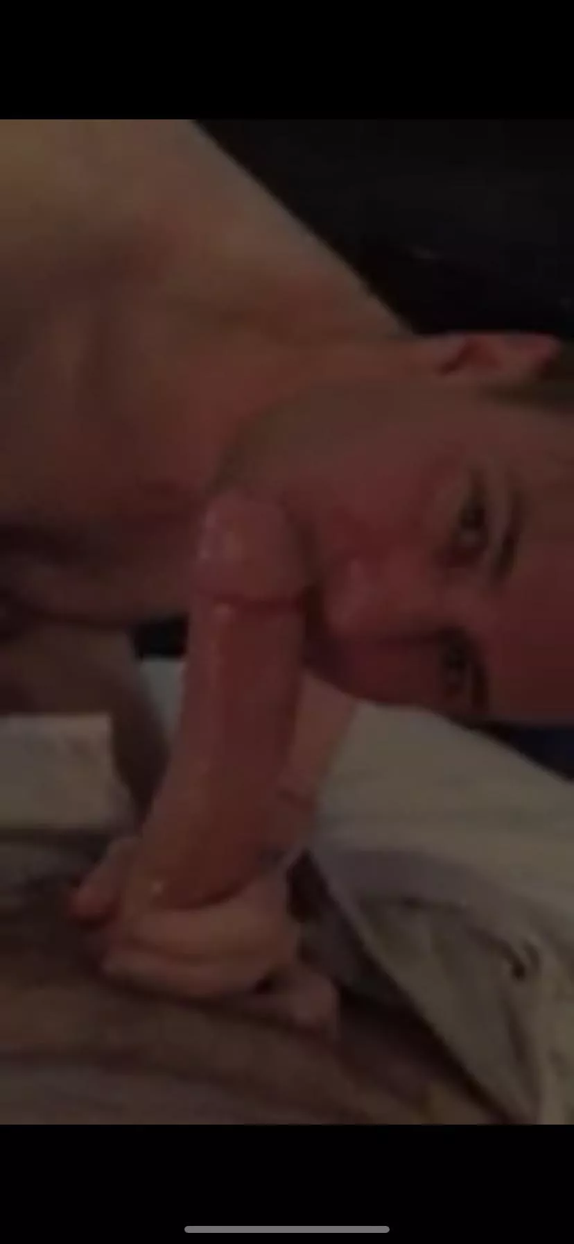 Took this huge 9-inch cock all the way down my throat! Sorry for the low quality video still. 😜🍆🤤