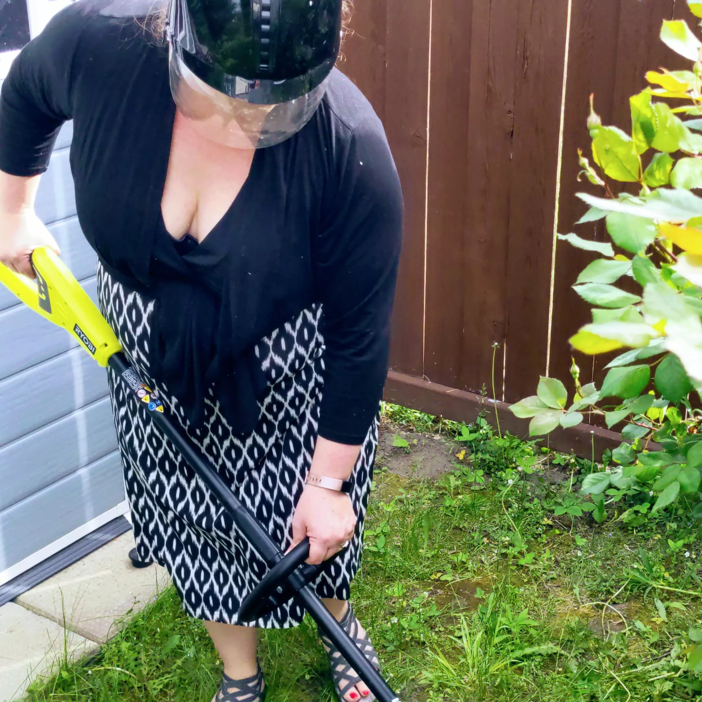 Totally wrong outfit for weed whacking my lawn. Did protect my face ðŸ˜ƒ with weird helmet (43)