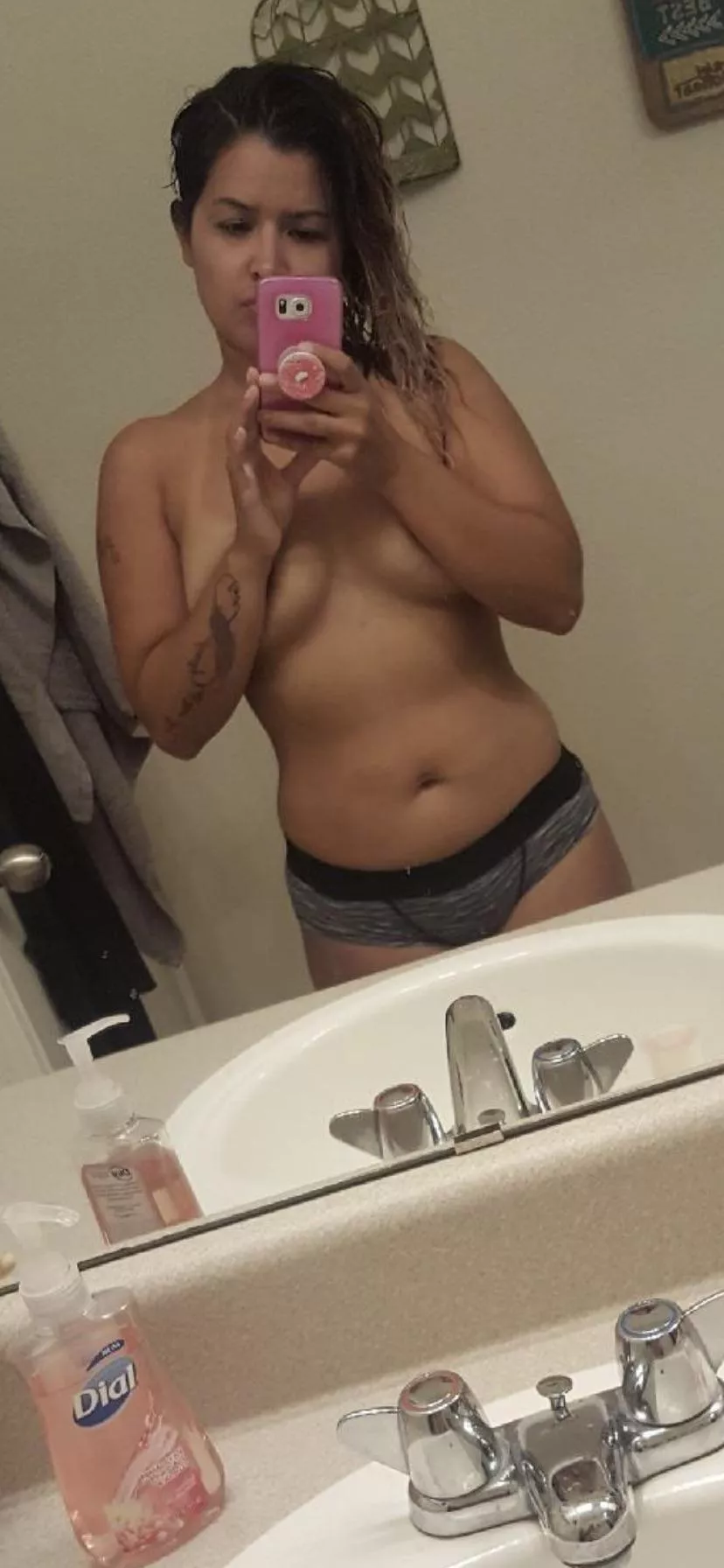 Trading my Latina wife. Kik Mak0379