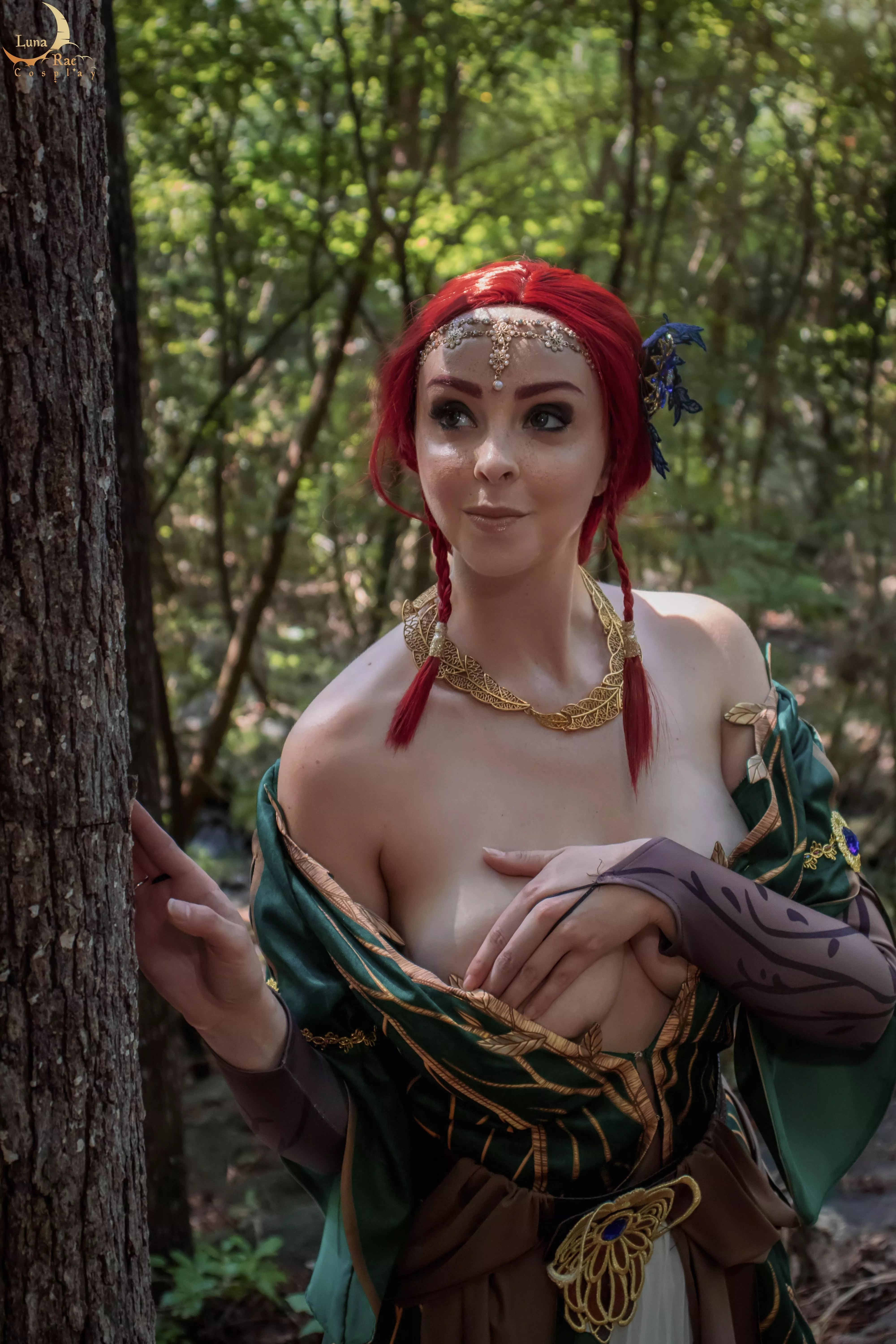 Triss public implied nudity by Lunaraecosplay