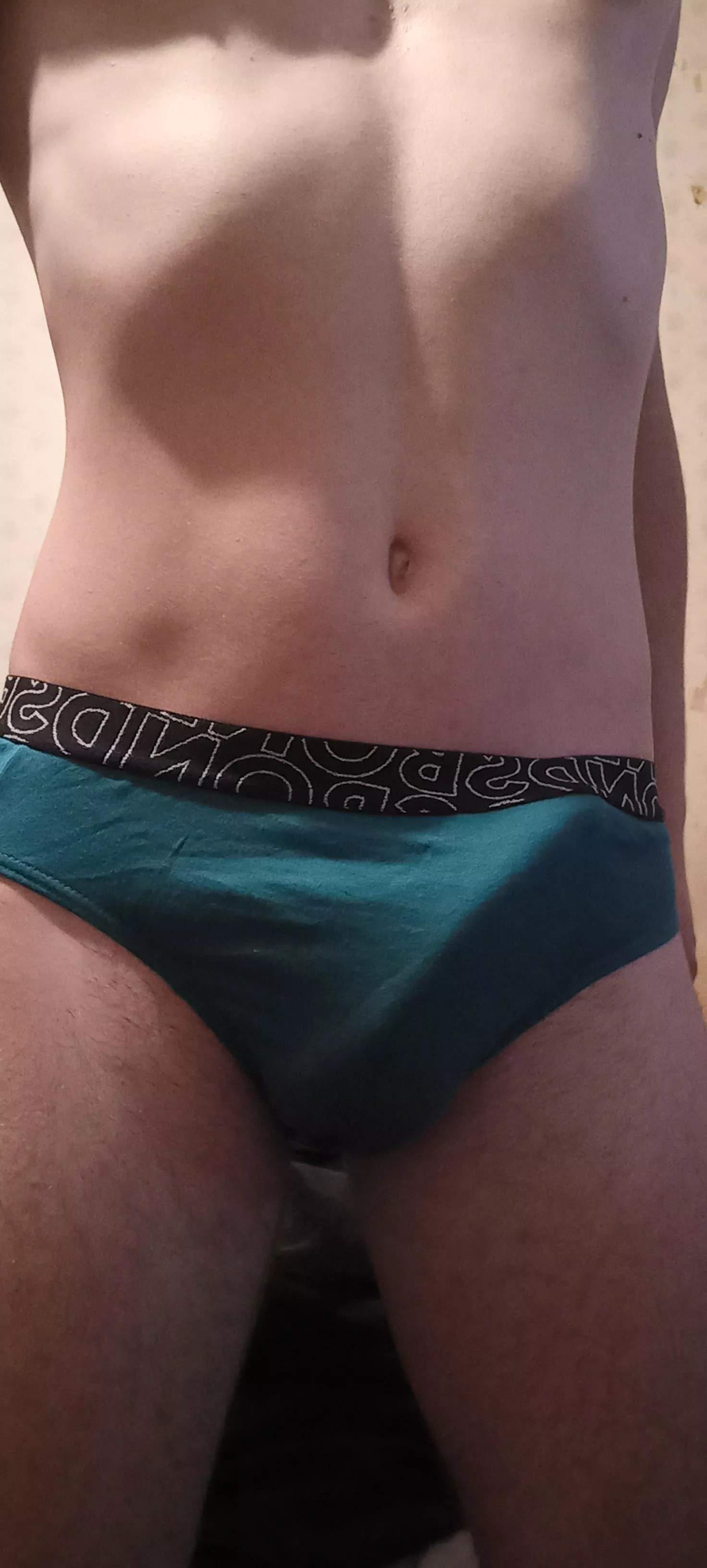 Trying on briefs... do I suit them?