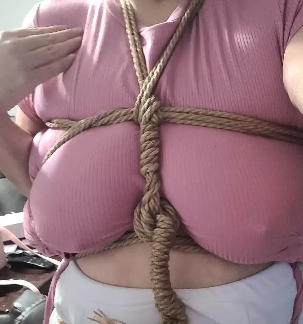 Trying this chest binder again with my rope