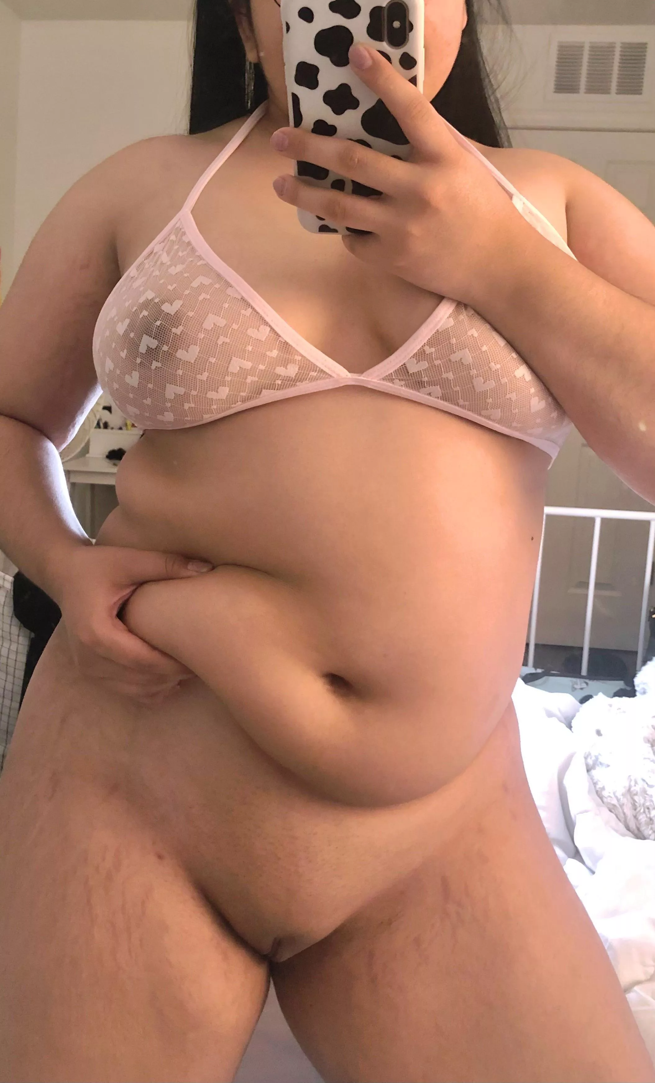 Tummy selfie!