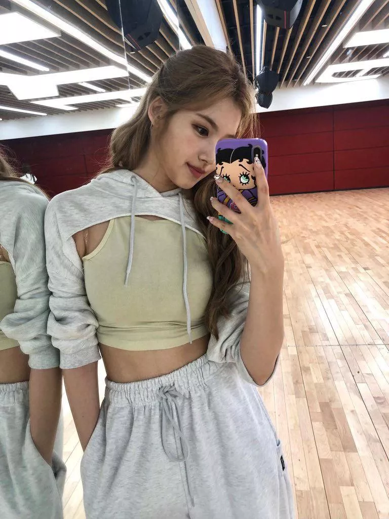 TWICE - Sana