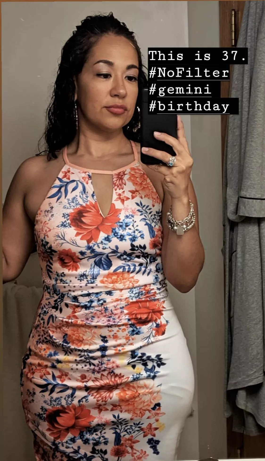 Upvote and comment if you wanna fuck this latina milf !