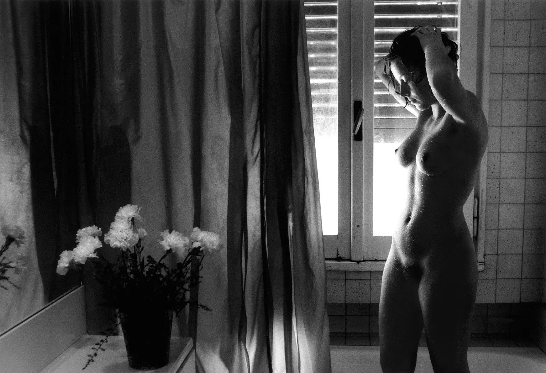 Valeria in the shower, Rome, 1986 - photo by Bob Willoughby