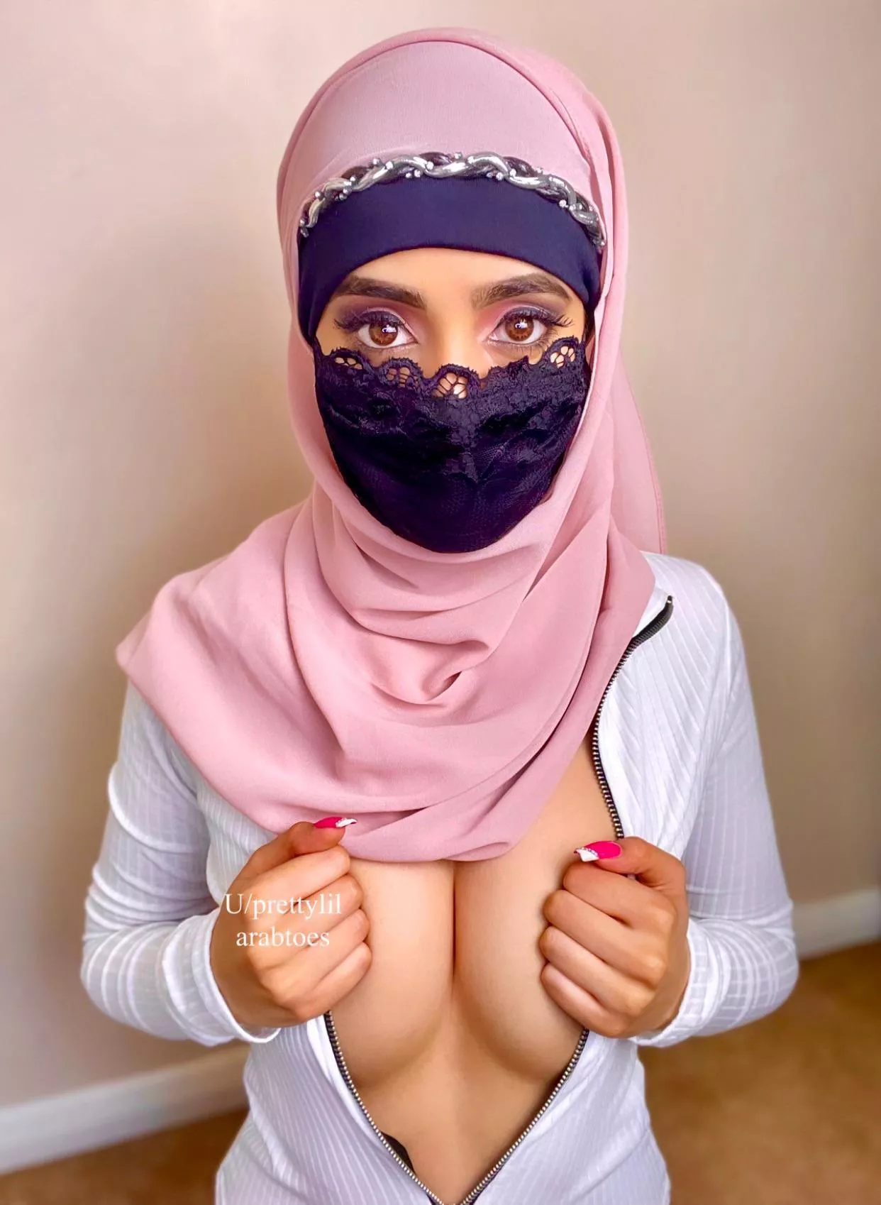 Wanna fuck the innocence out of me habibi?😈