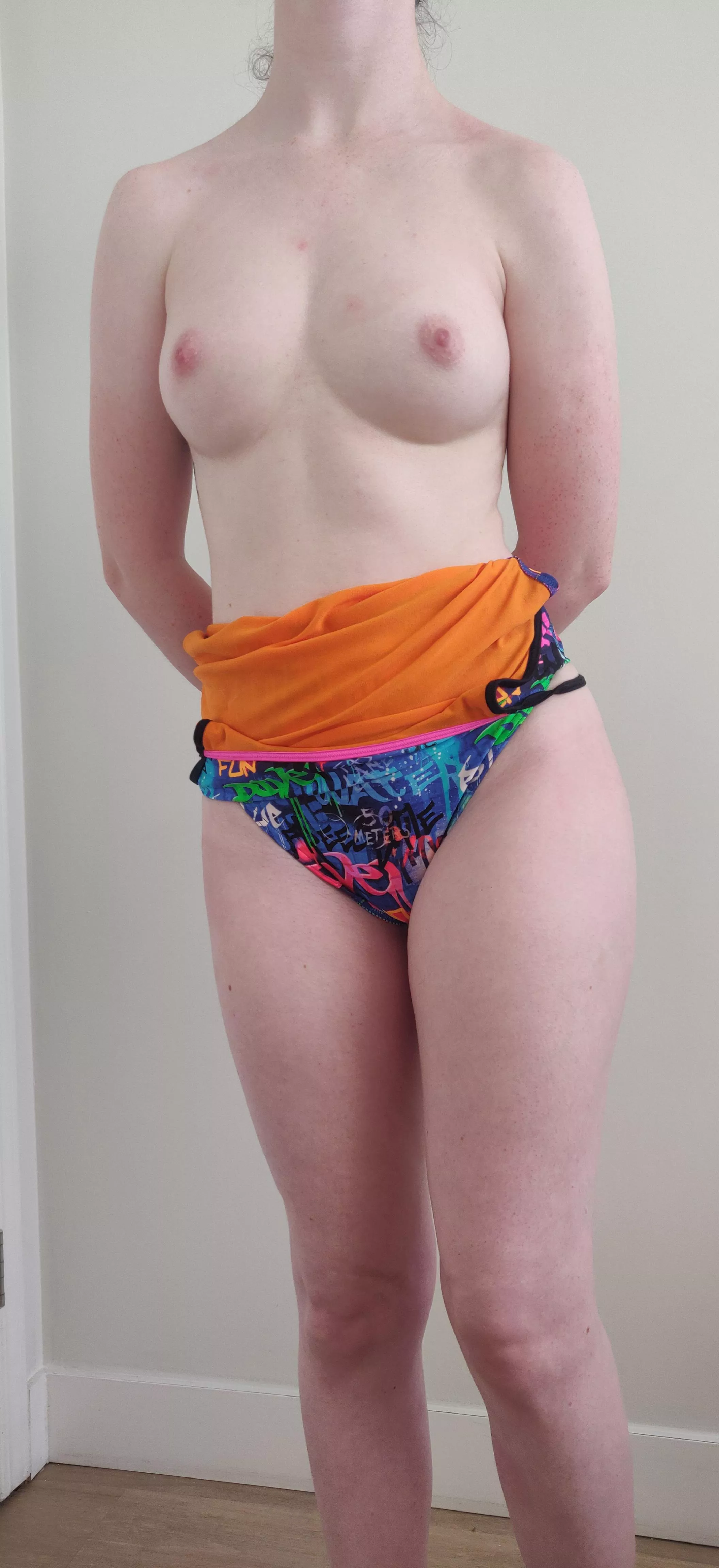 Wanna go swimming??? 🥰 (F20)