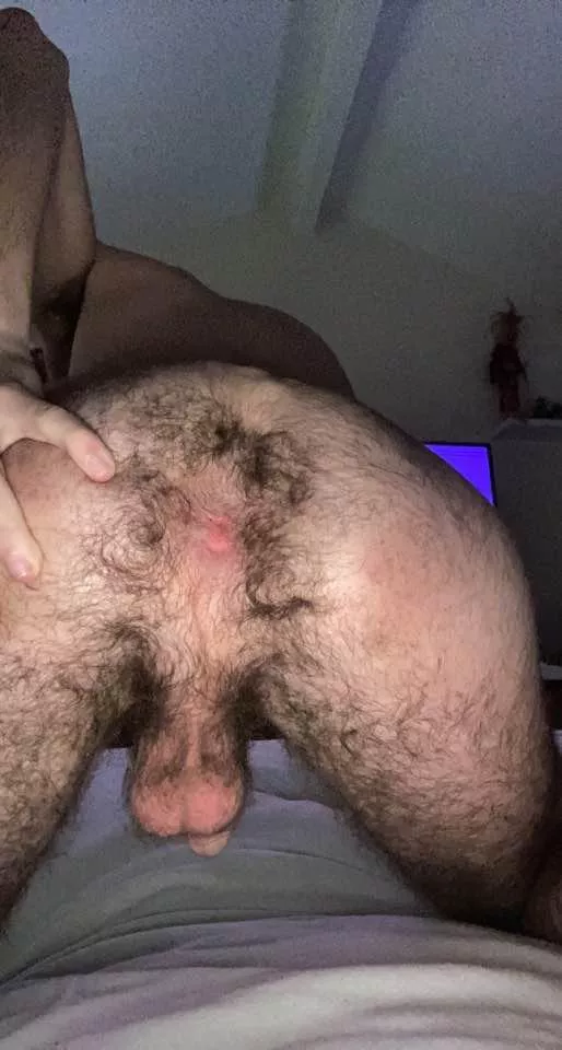 Wanna play with my hairy hole