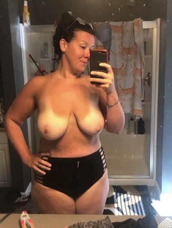 Wanting to trade vids of me fucking my big tit wife, for vids of you fucking your bbw wife. Kik SexyCouple173