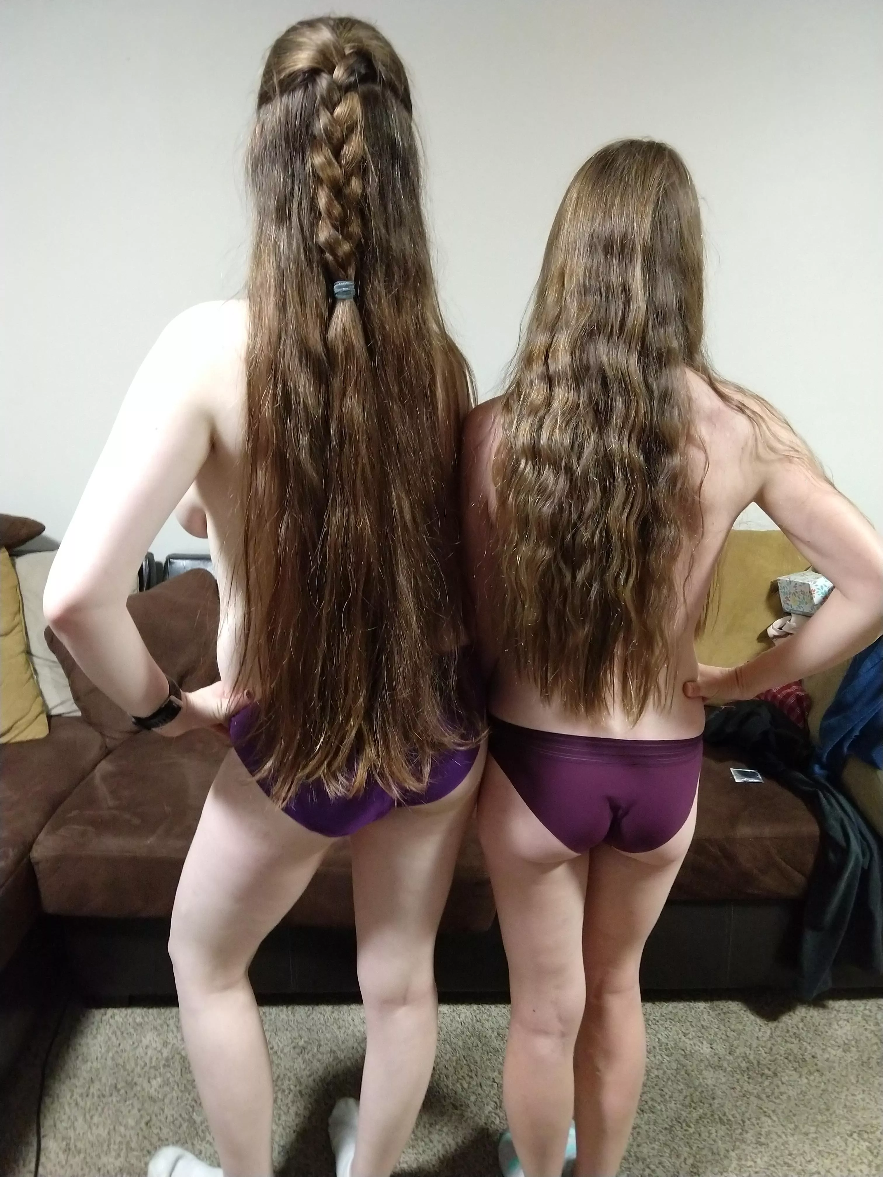 We played around with some redditors, here's a shot of the lovely ladies and their long hair