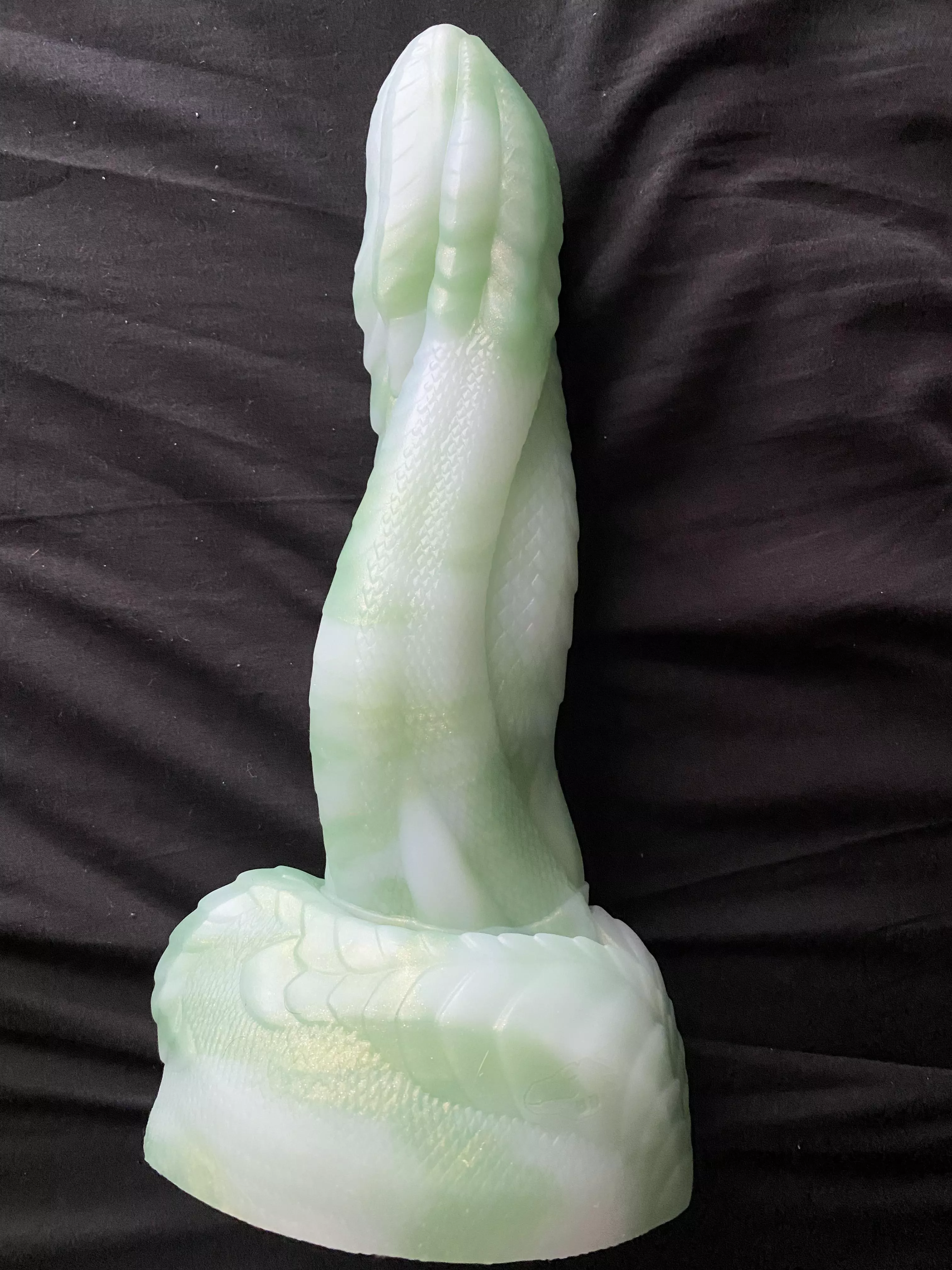 Well, peridot orochi has arrived and itâ€™s beautiful! Size large, medium firmness