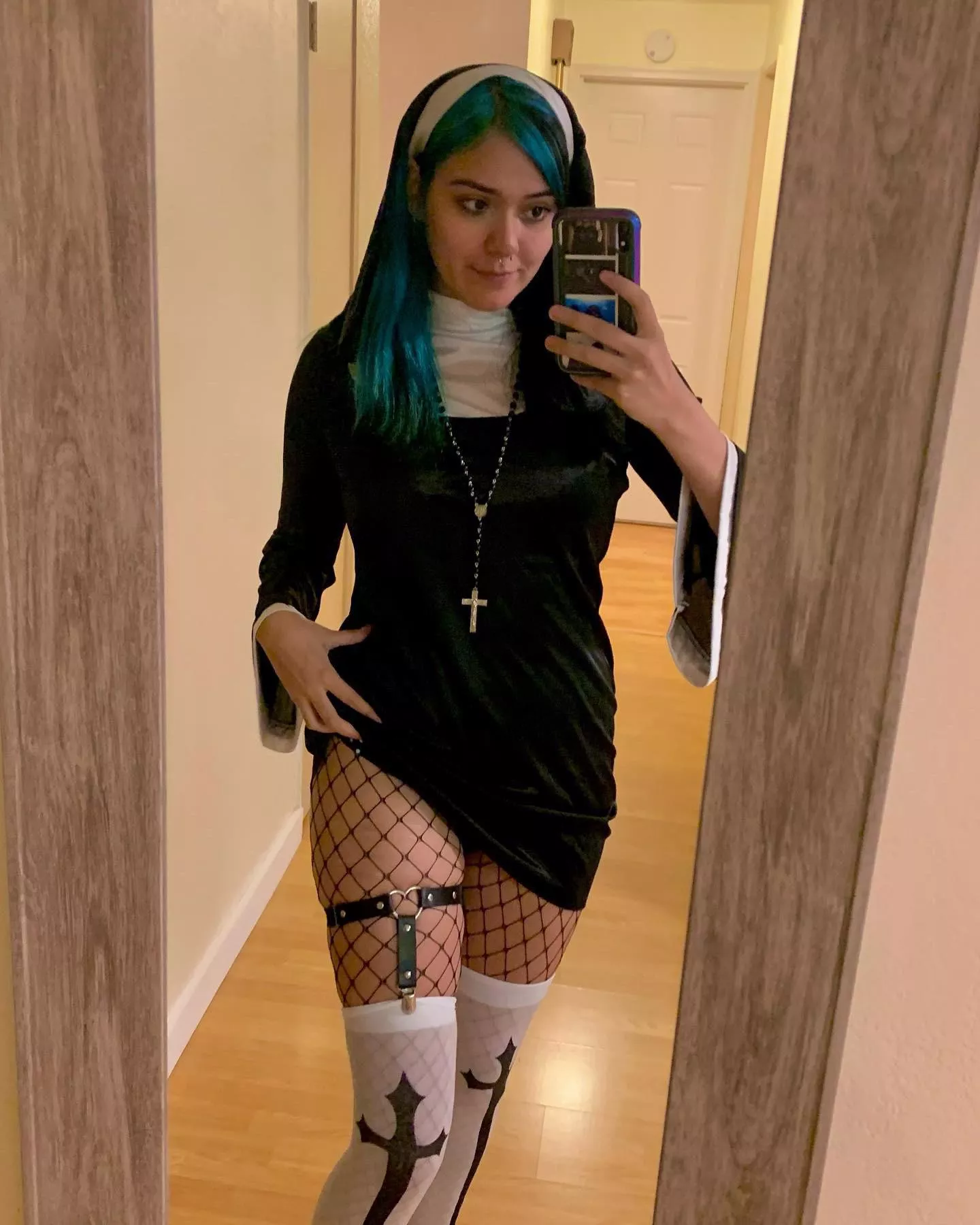 What costume is complete without fishnets?!