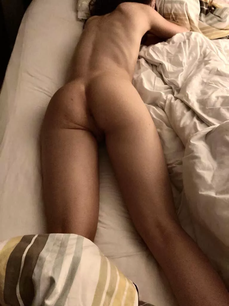 What would you do if I was sleeping next to you like this rn?