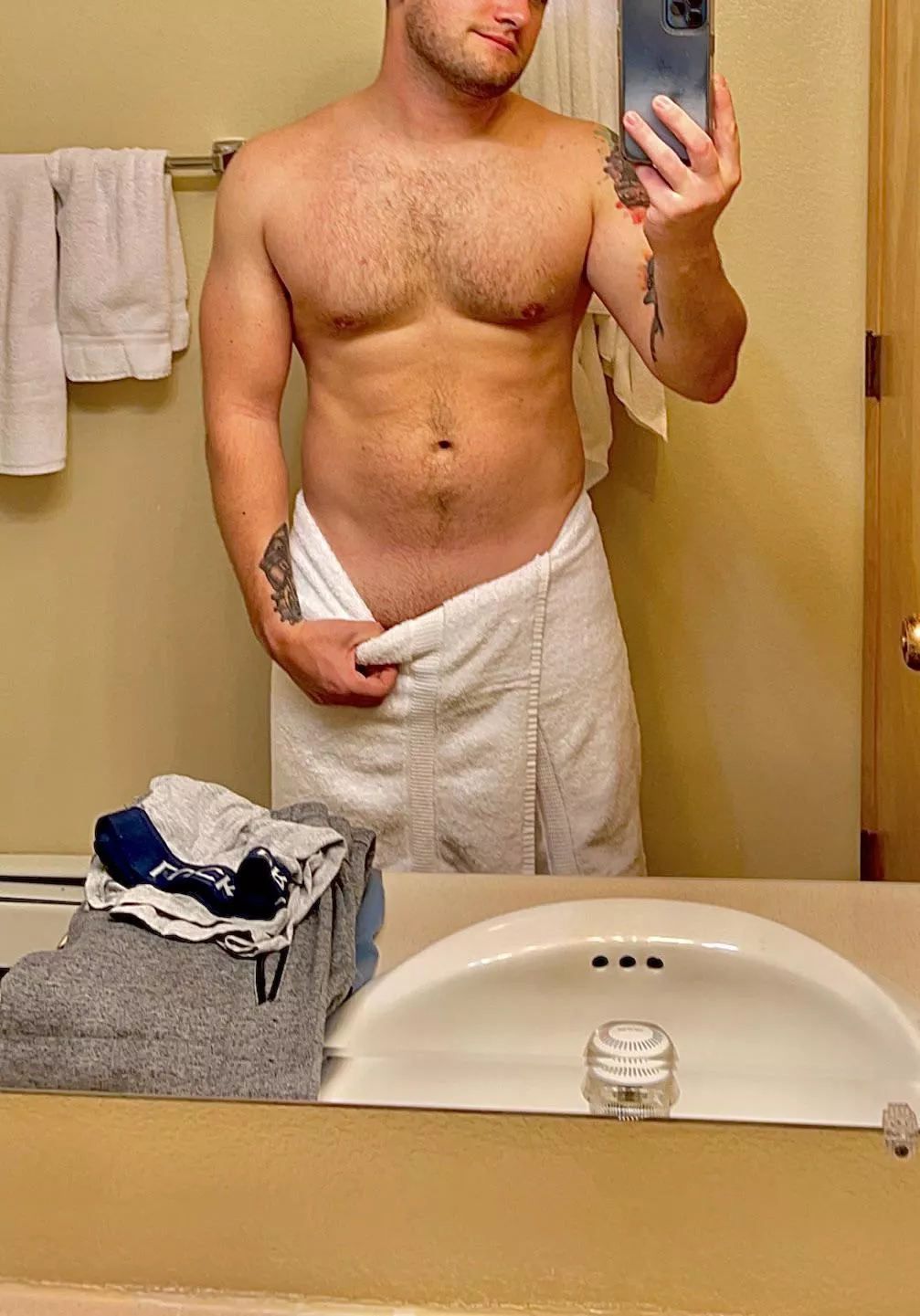 What would you do if I was your neighbor showing up like this to borrow a cup of sugar? (M26)