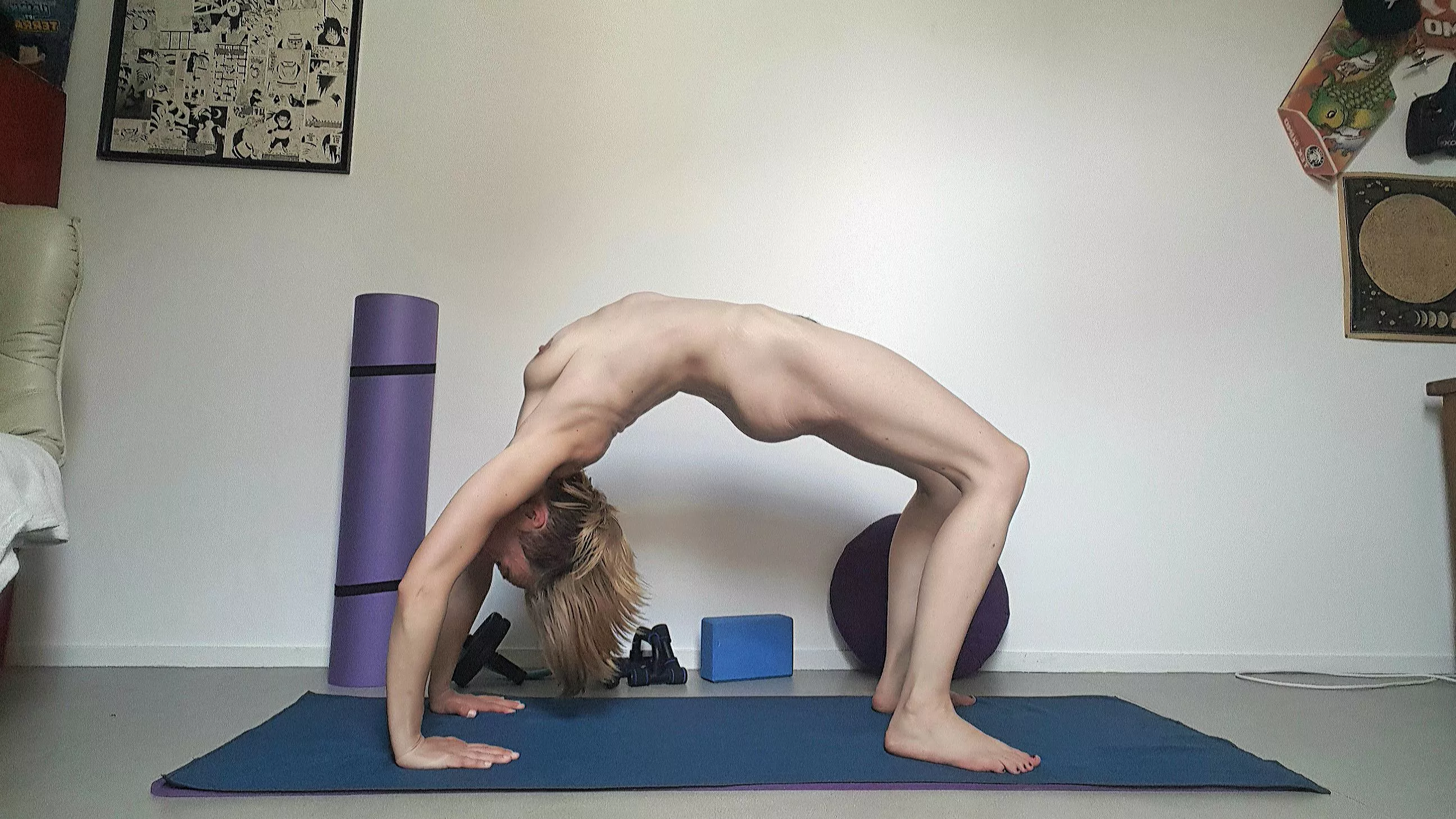 Wheel pose, one of my favourites ❤ (f)