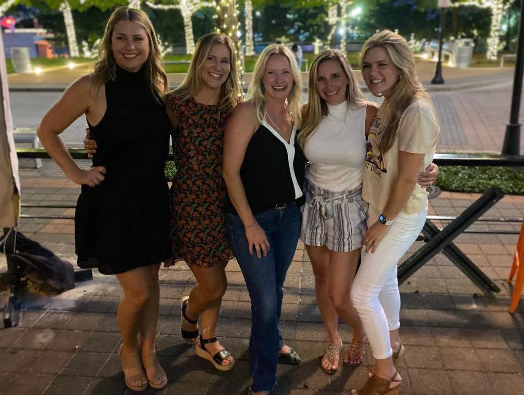 Which blonde milf? Pms open