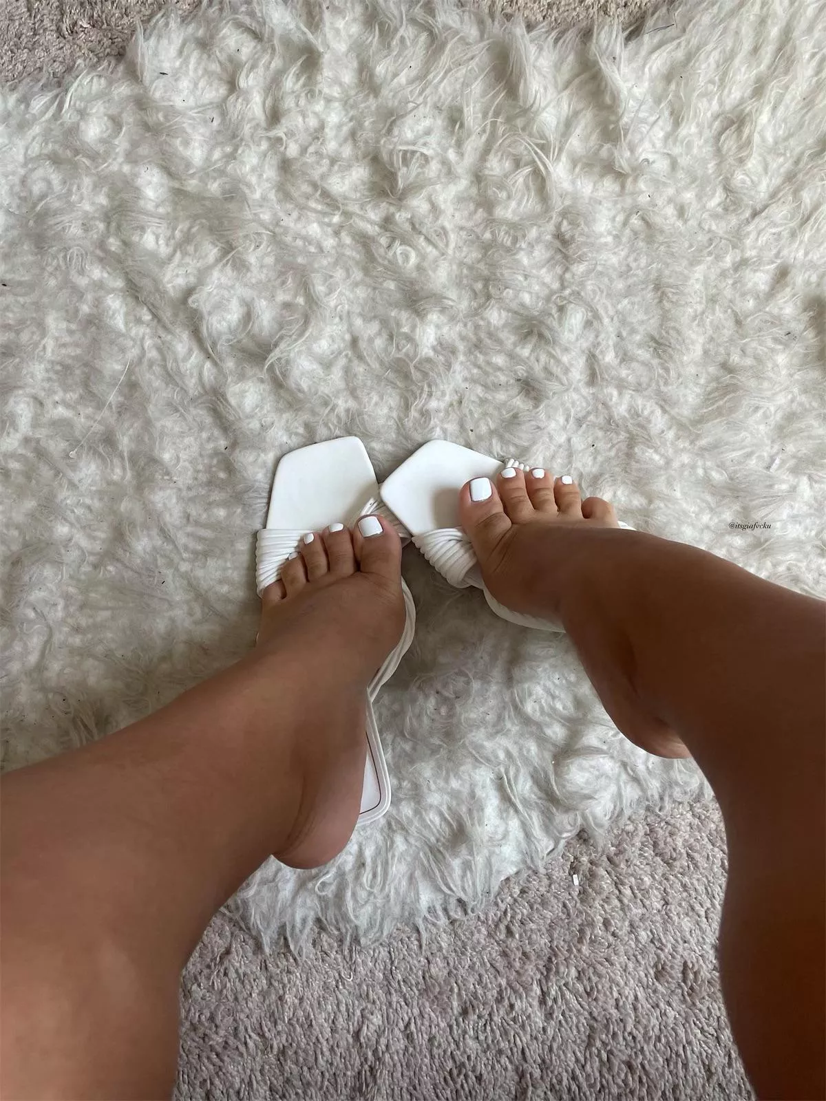 White toes are your favoriteðŸ’“