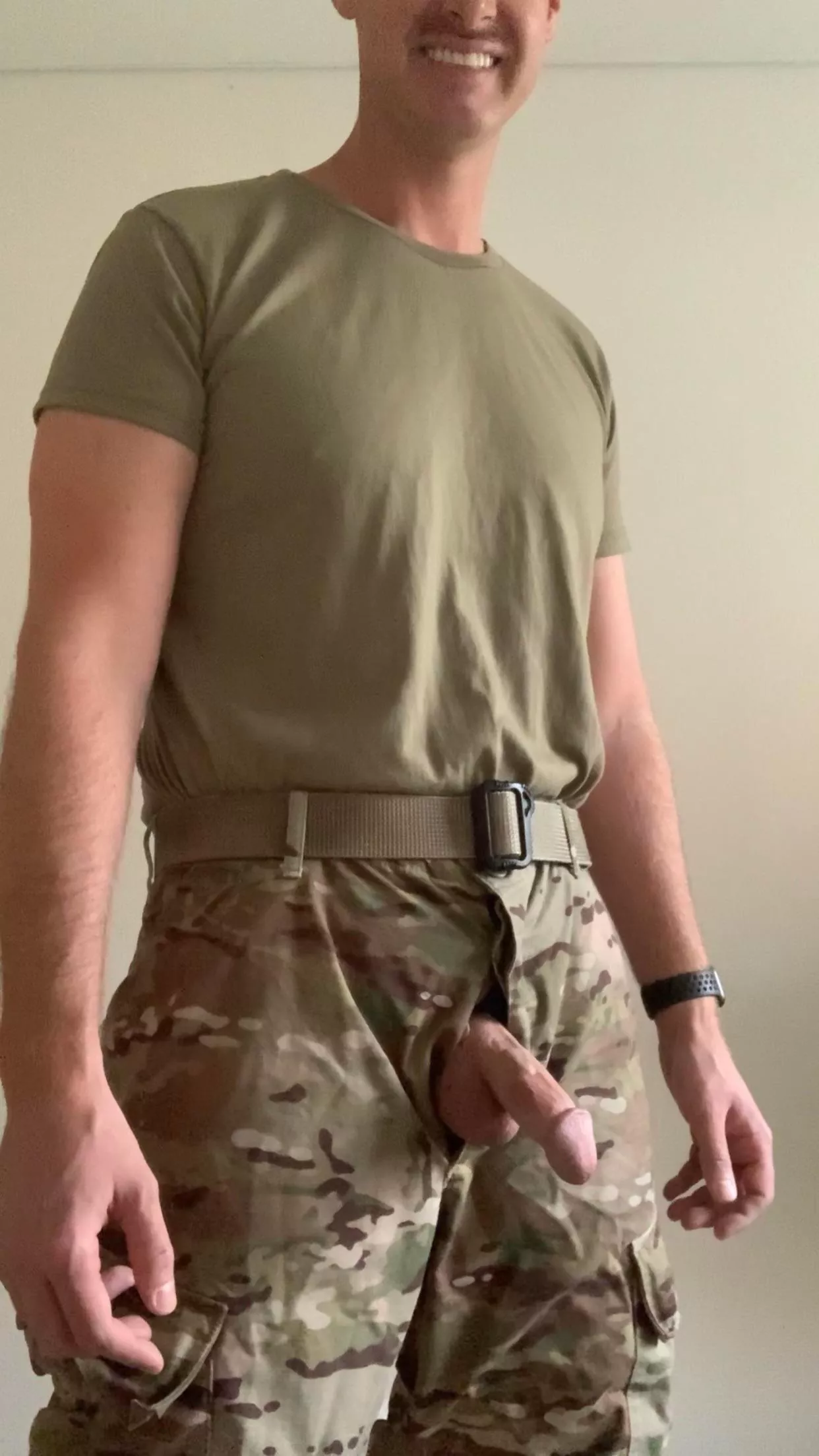 Who doesn’t love a man in uniform?