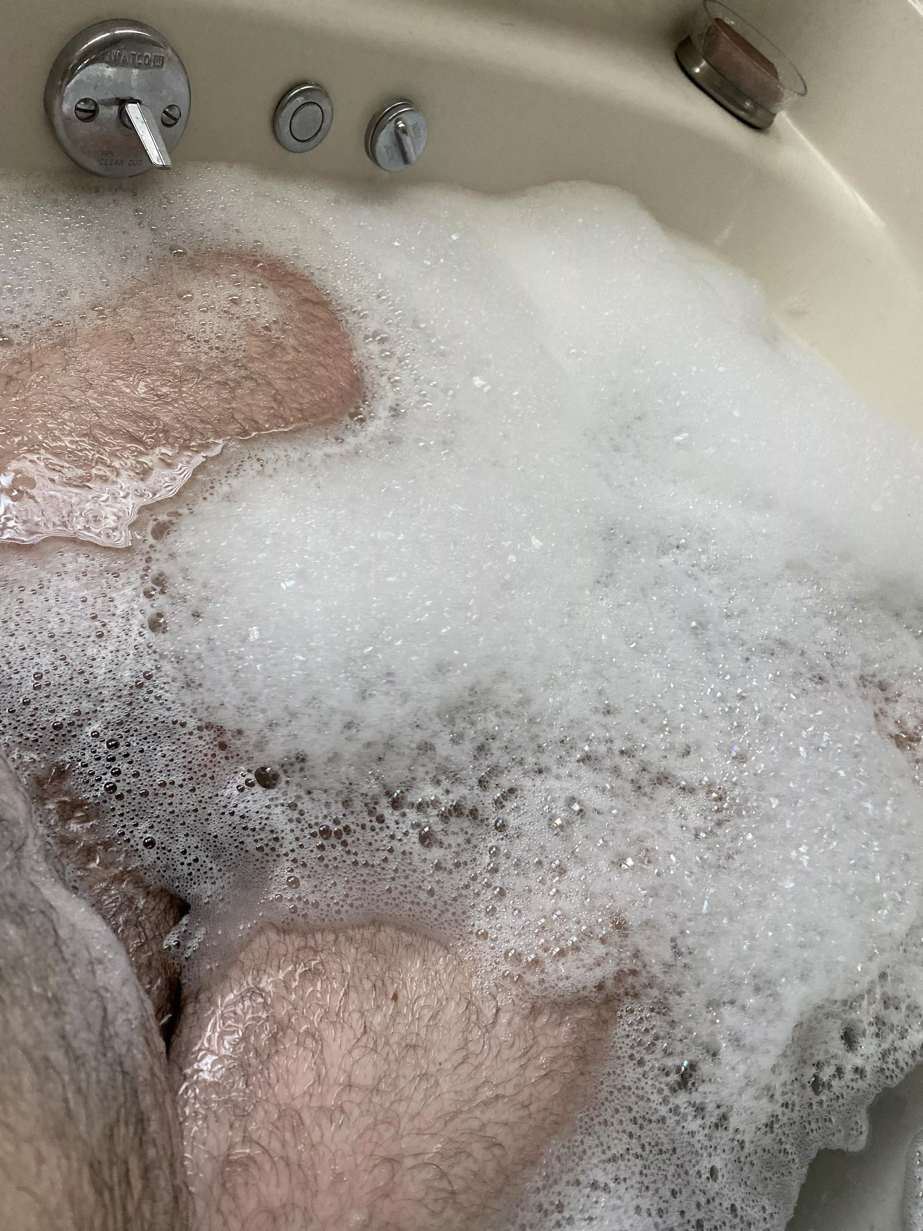 Who doesn’t love a nice bubble bath [make over 18] DMs open