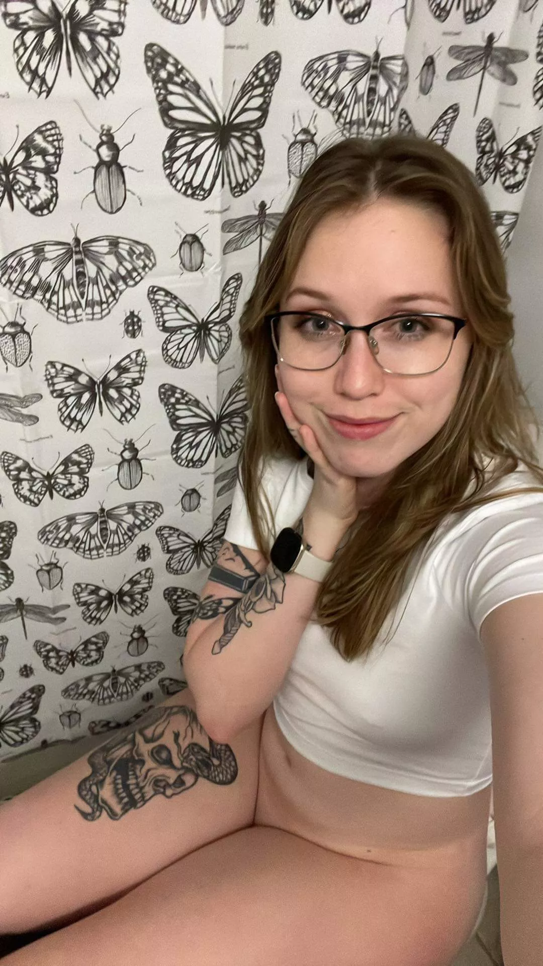 Who doesn't love a toilet selfie?? [OC]