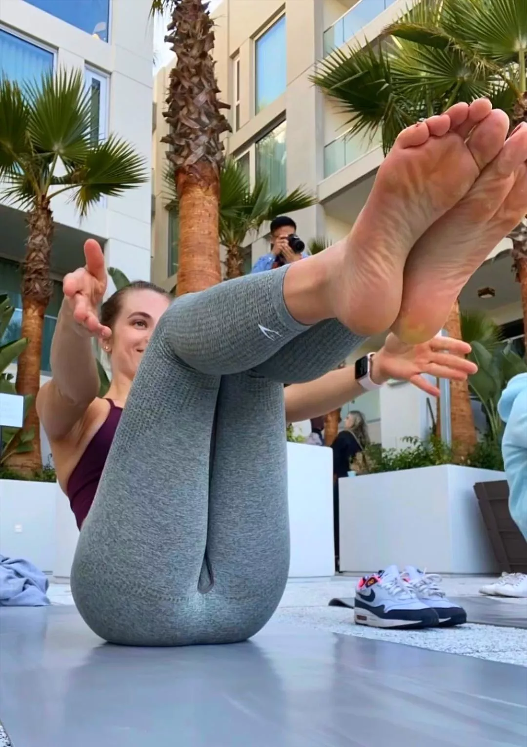 Who else loves her feet