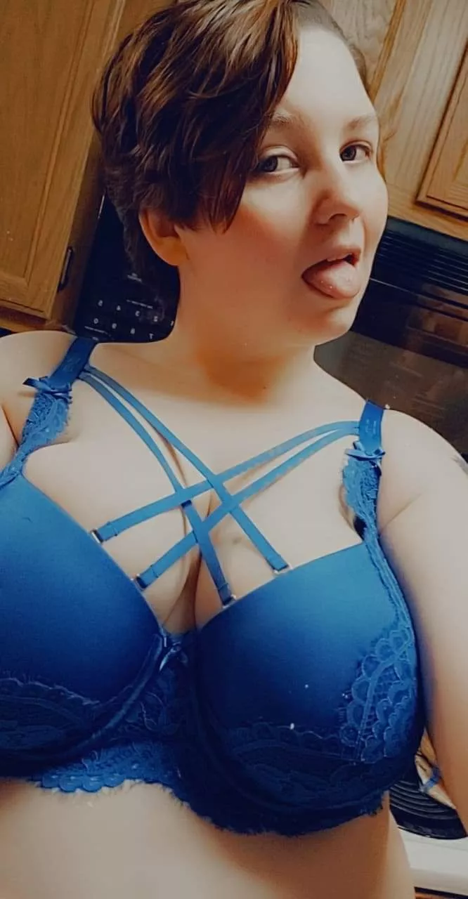 Who here wants to use my sexy wife?