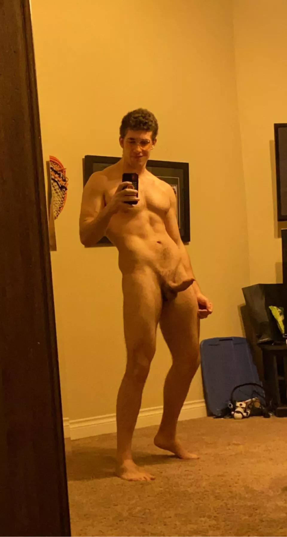 Who likes a good mirror pic?