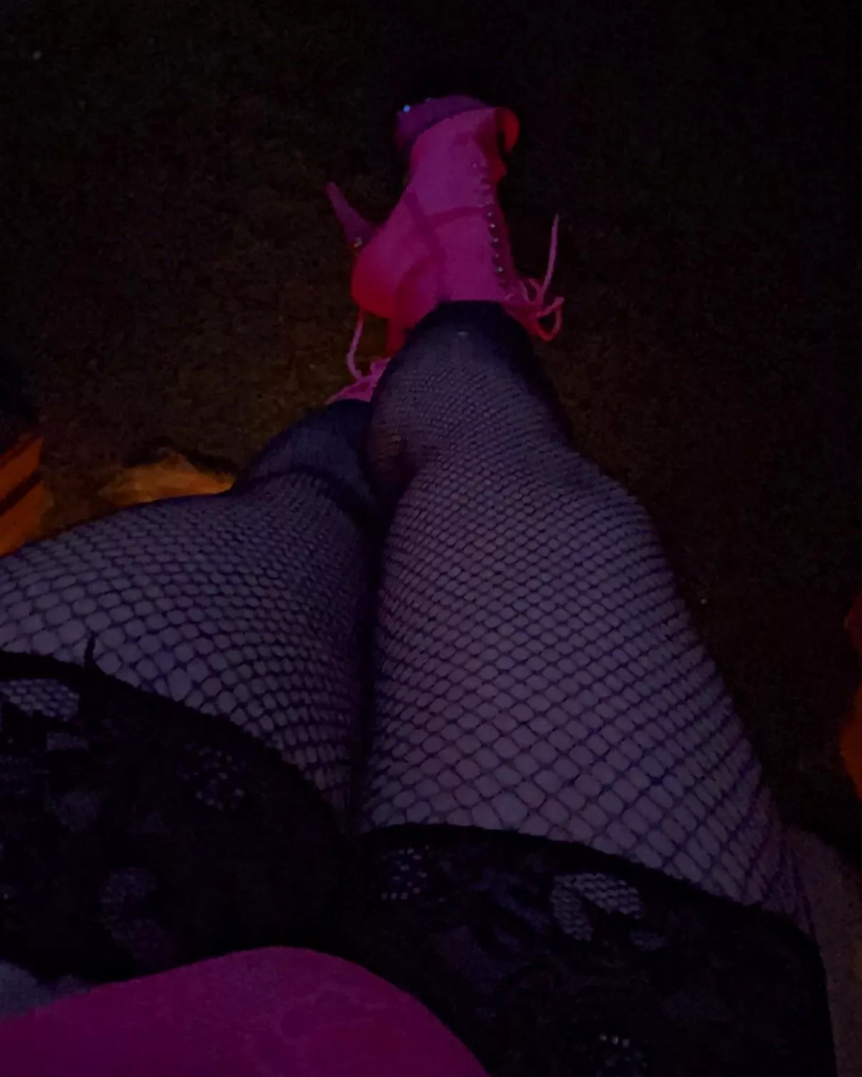 Who likes fishnets?