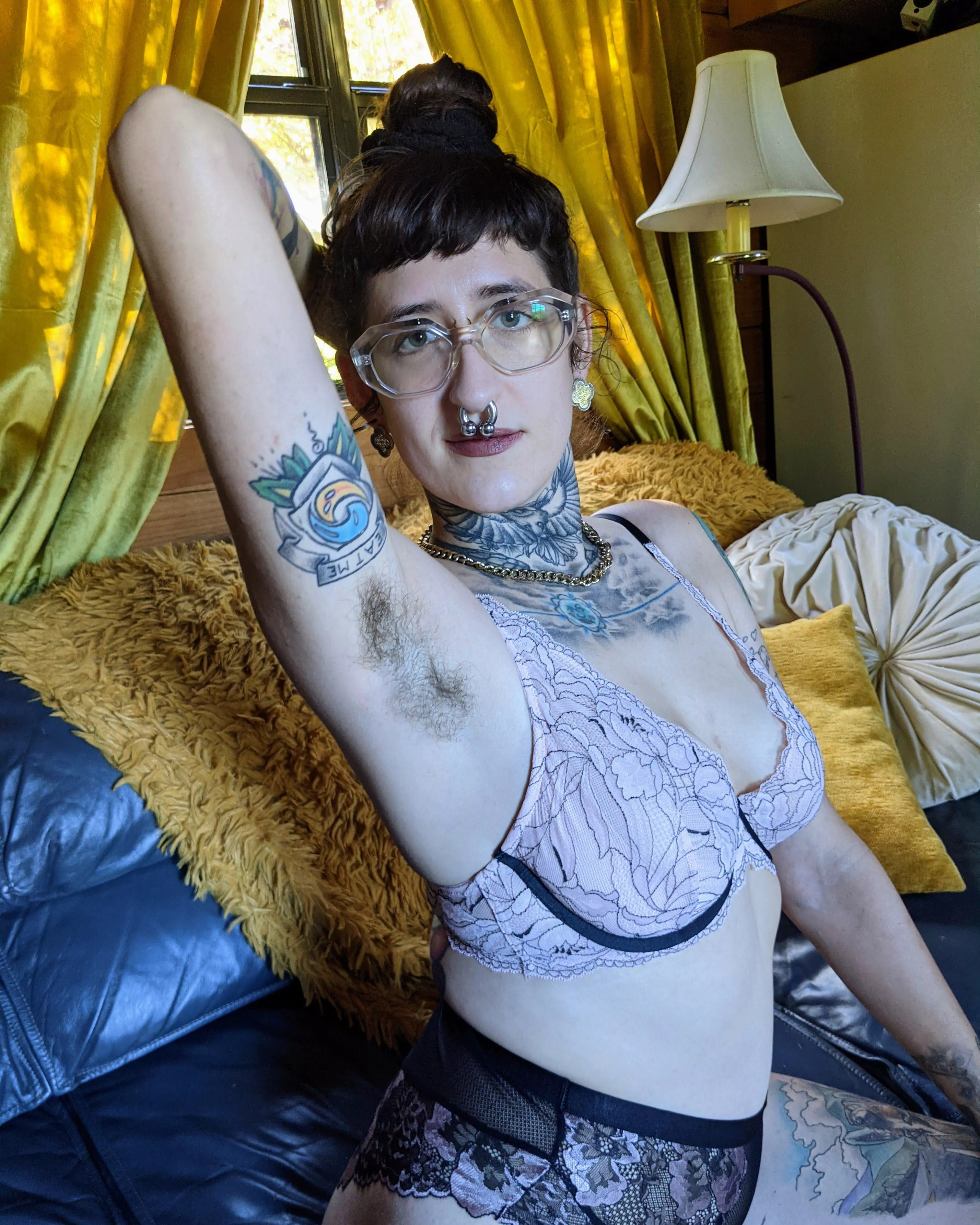 Who loves hairy tattooed women in this sub?