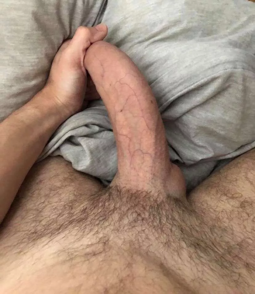 Who wants my big juicy cock