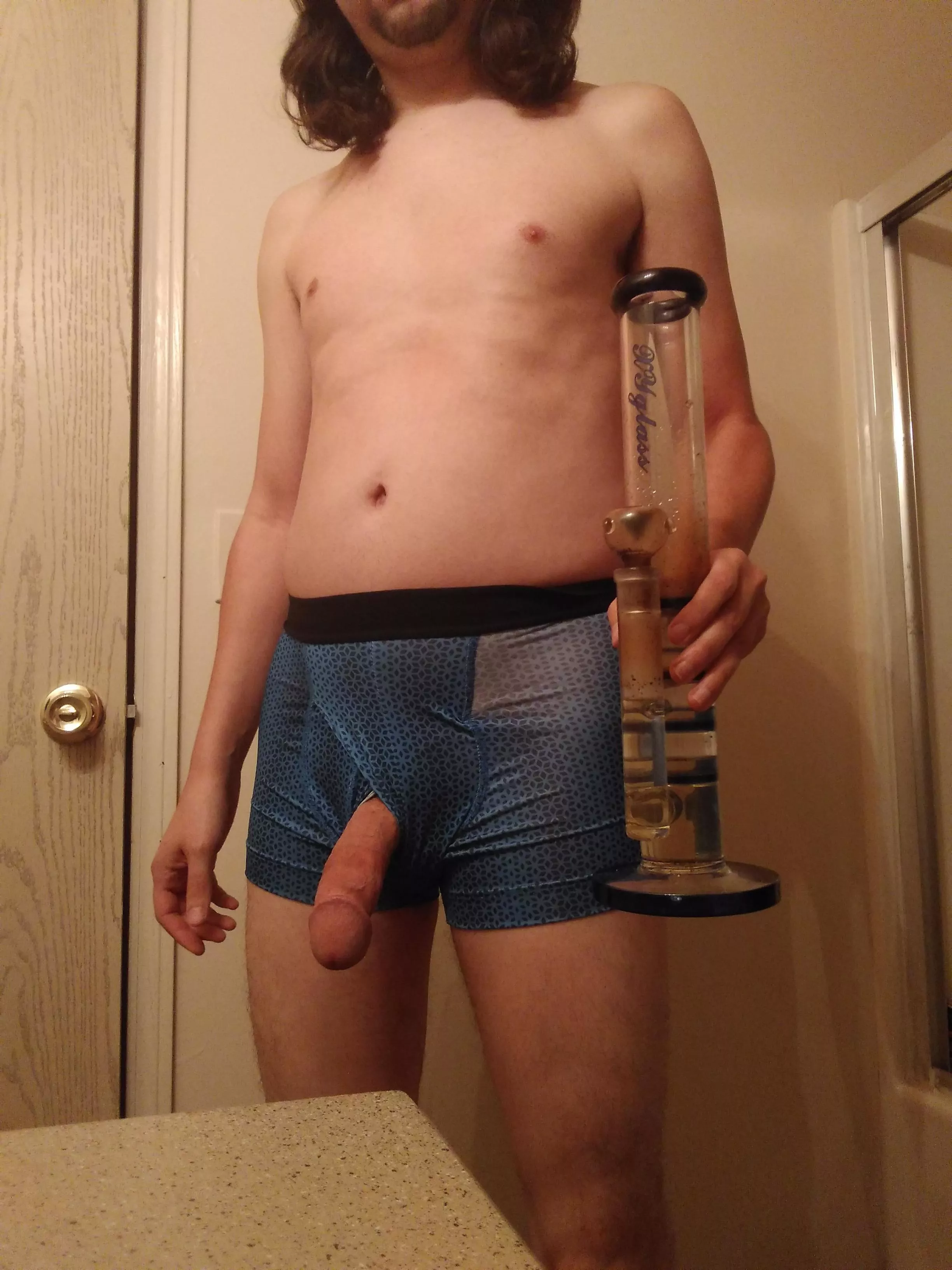 Who wants to come take some hits with [M]e?